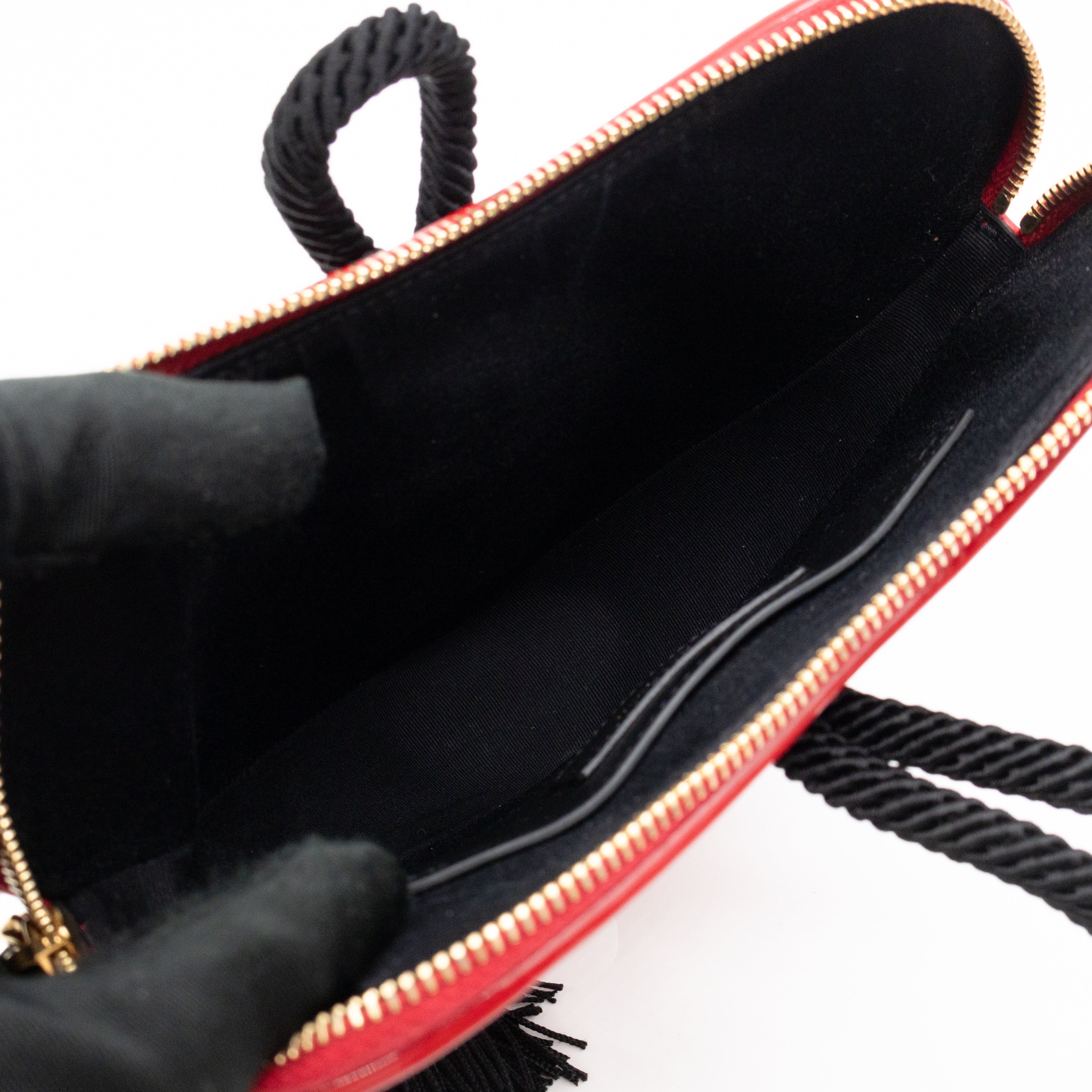Sac Coeur Heart Clutch Red Patent Leather