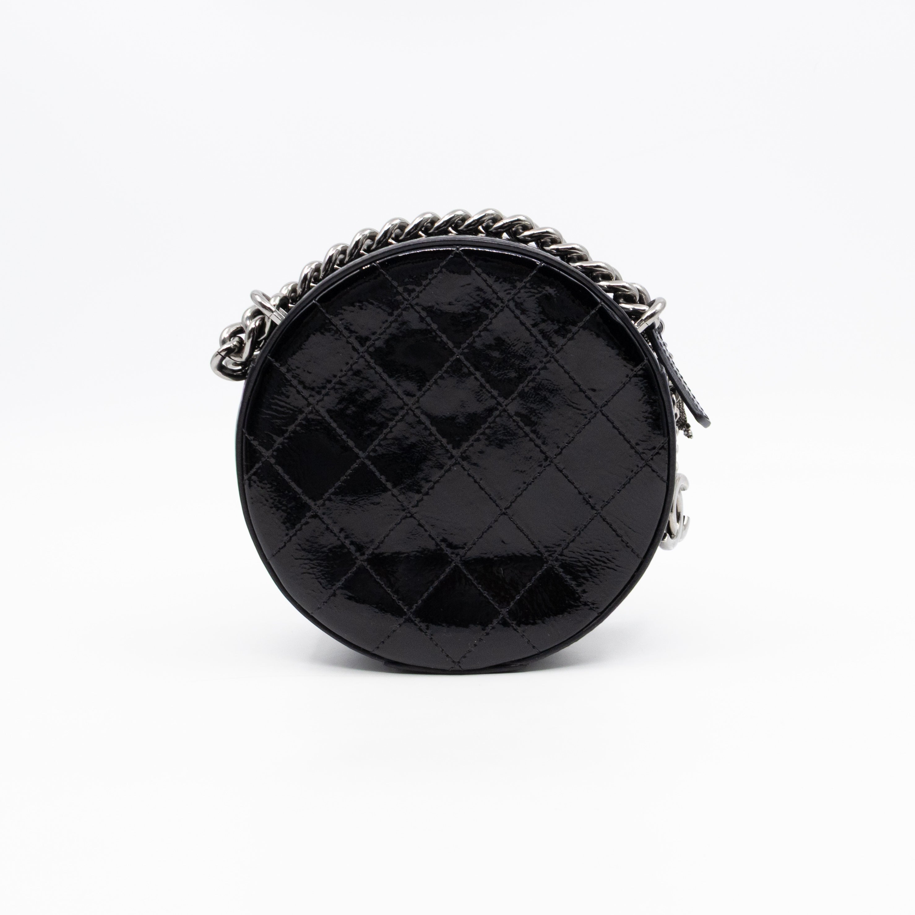Round As Earth Bag Black Patent Leather Silver