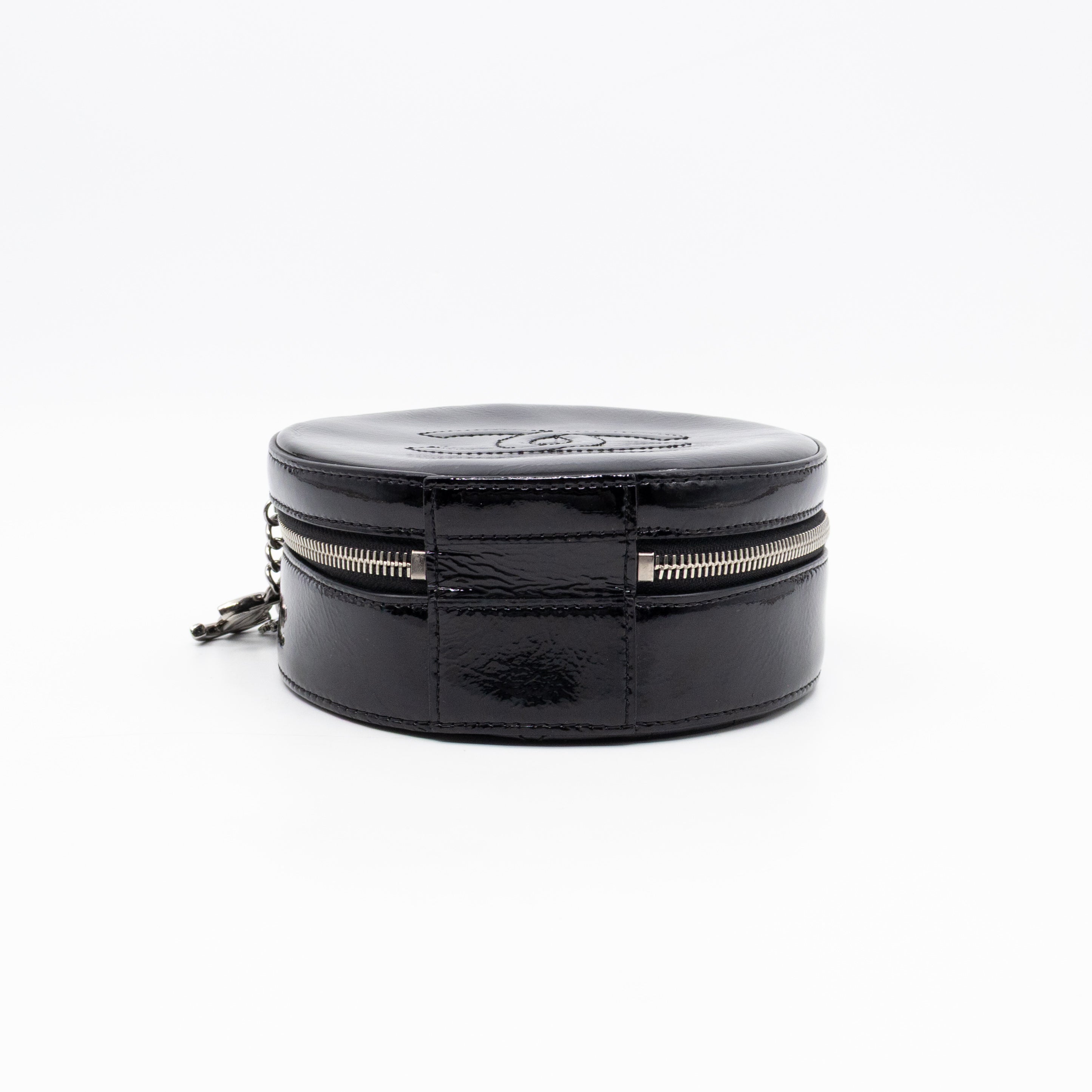 Round As Earth Bag Black Patent Leather Silver