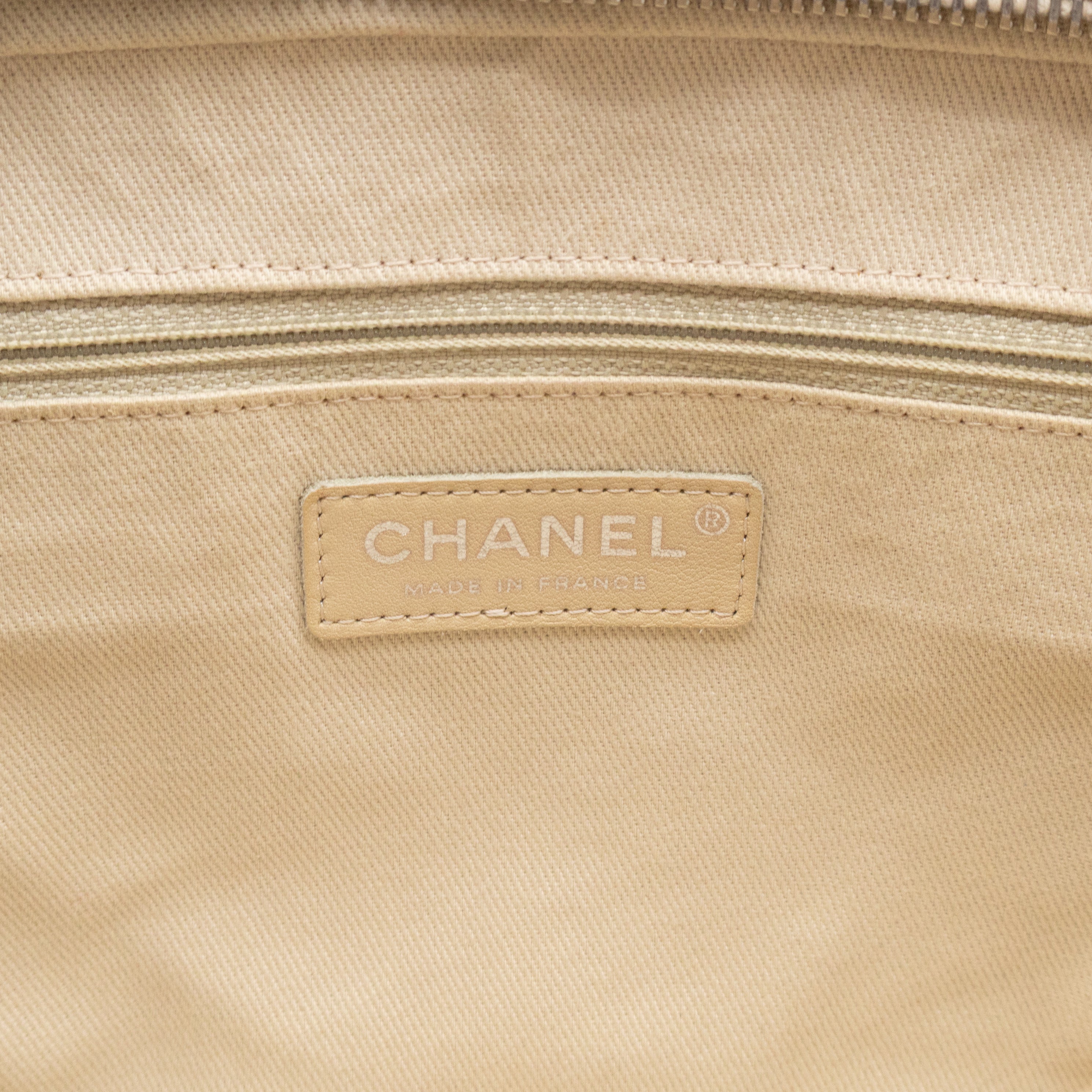 Casual Journey Flap Bag Beige Leather Silver
