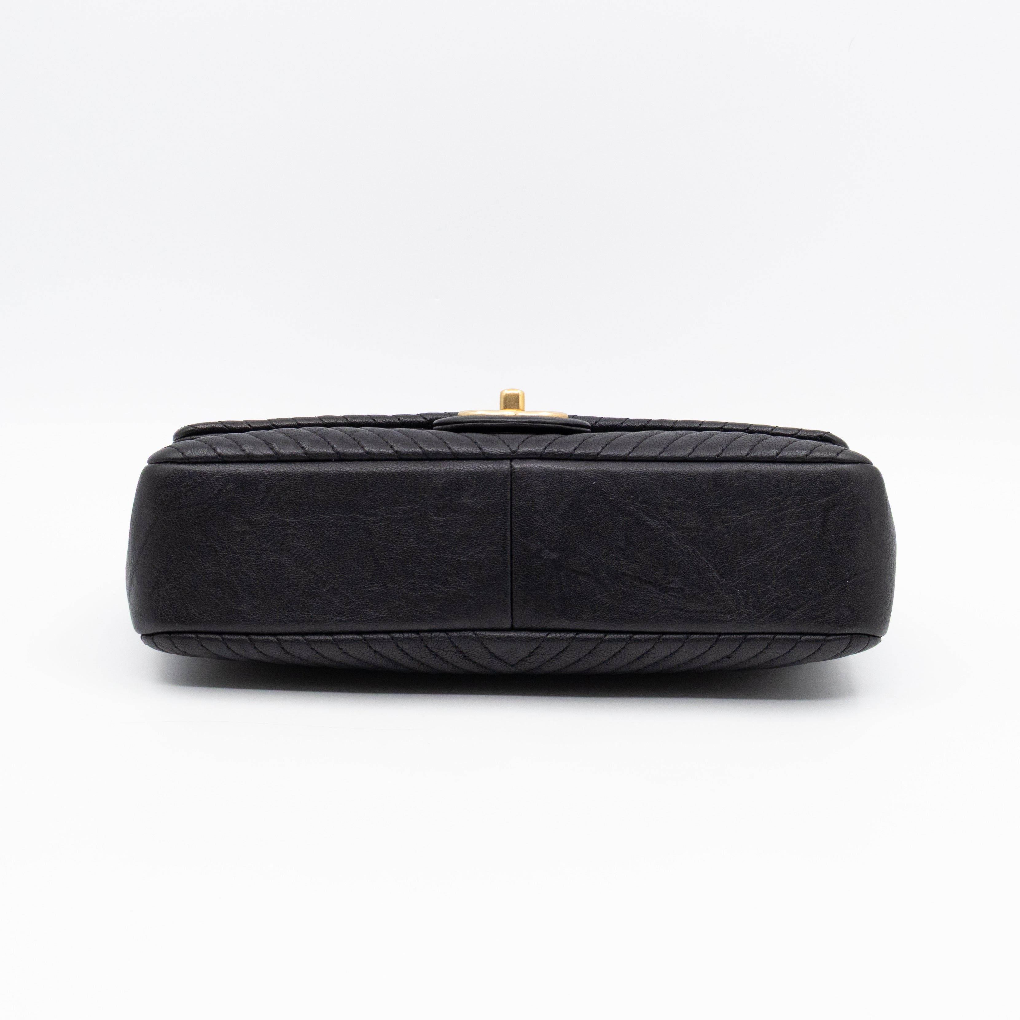 Medallion Charm Flap Bag Medium Black Chevron Leather