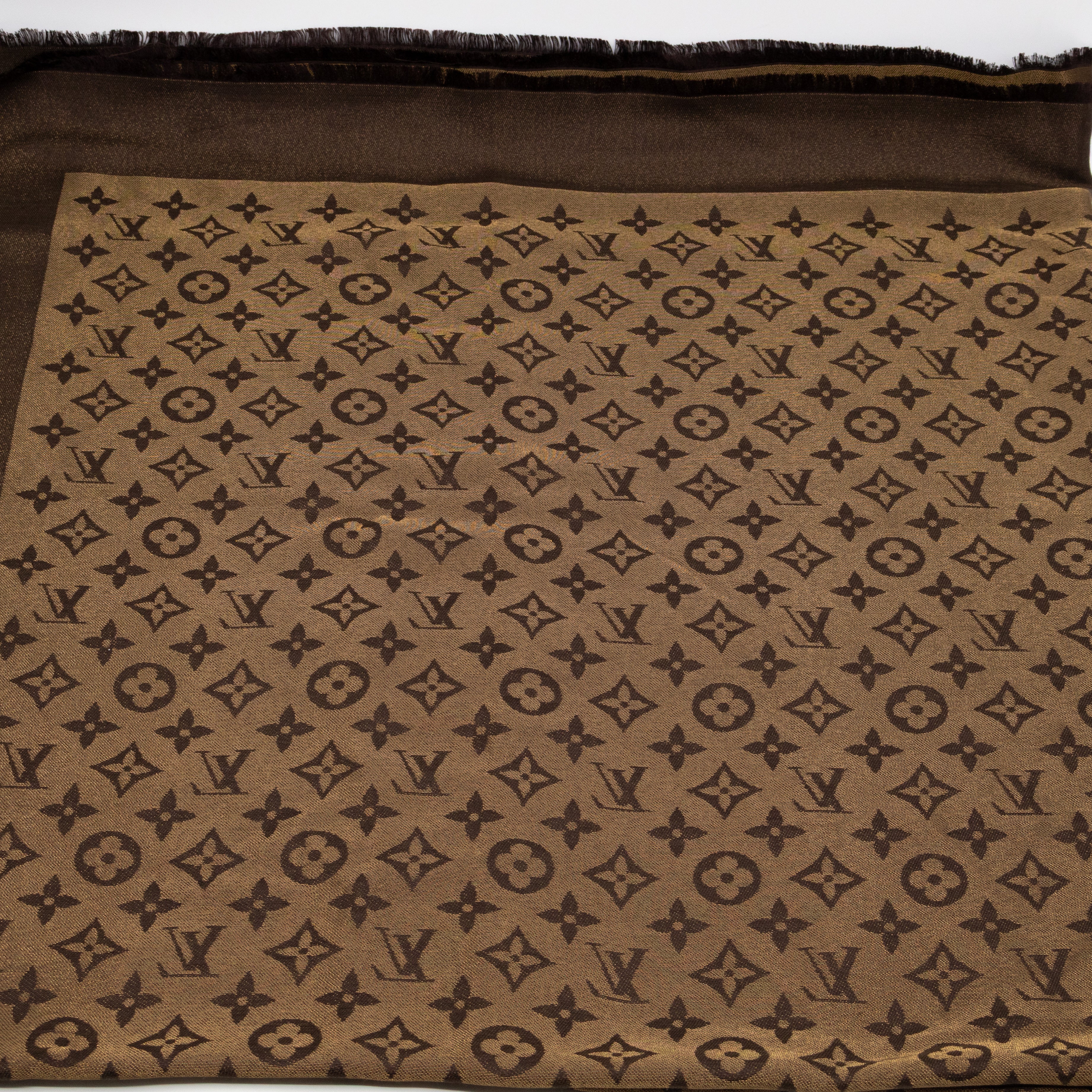 Monogram Shine Shawl Brown