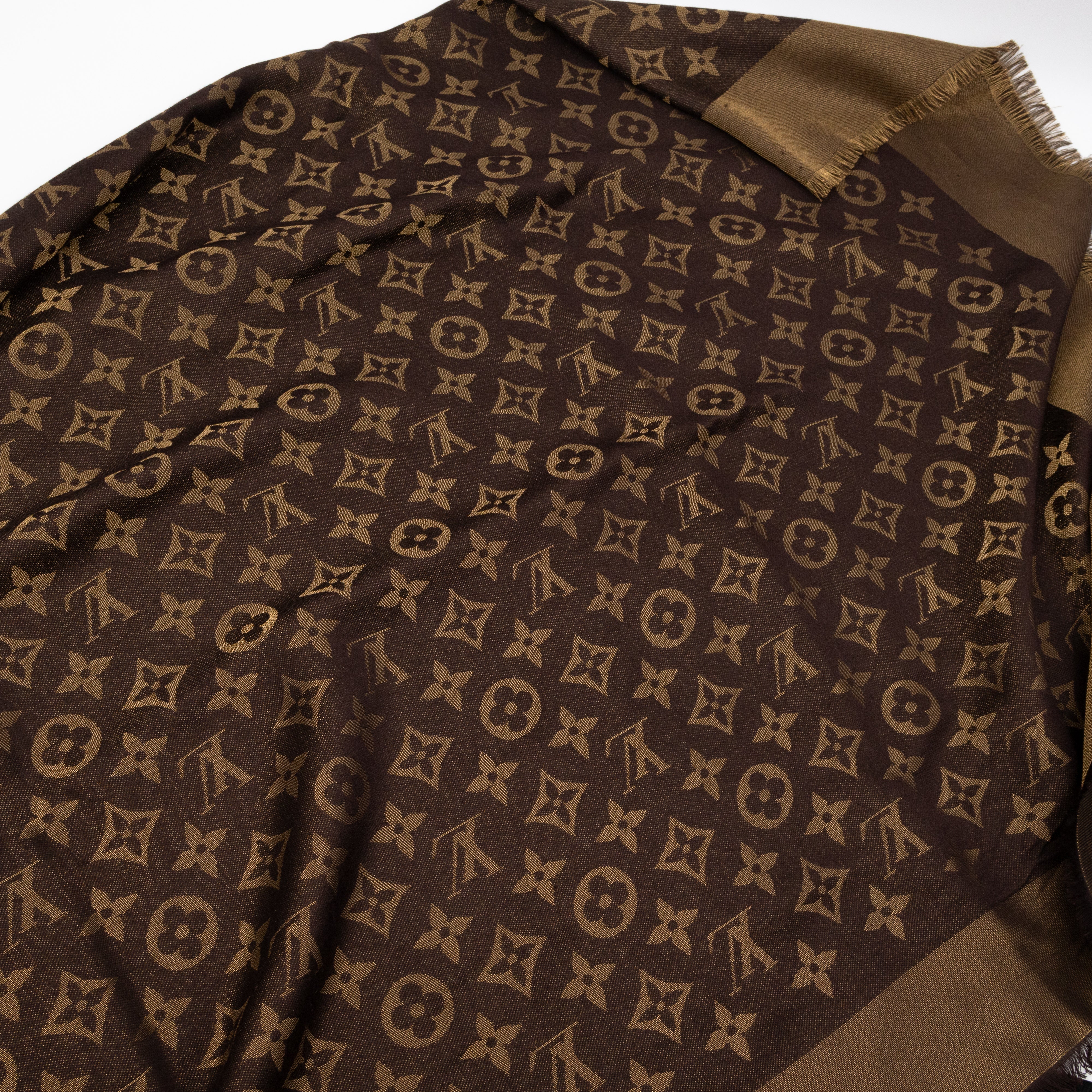Monogram Shine Shawl Brown