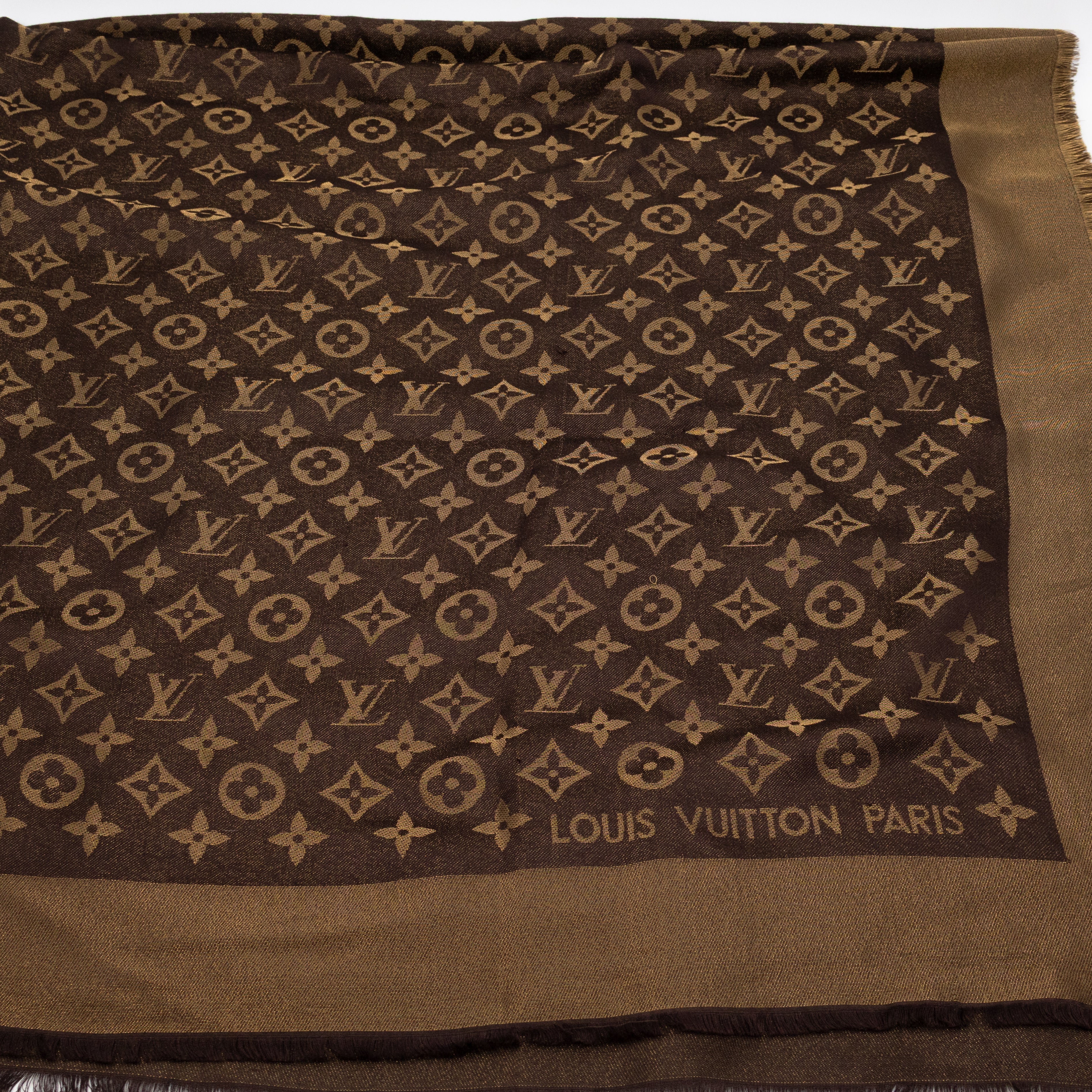 Monogram Shine Shawl Brown