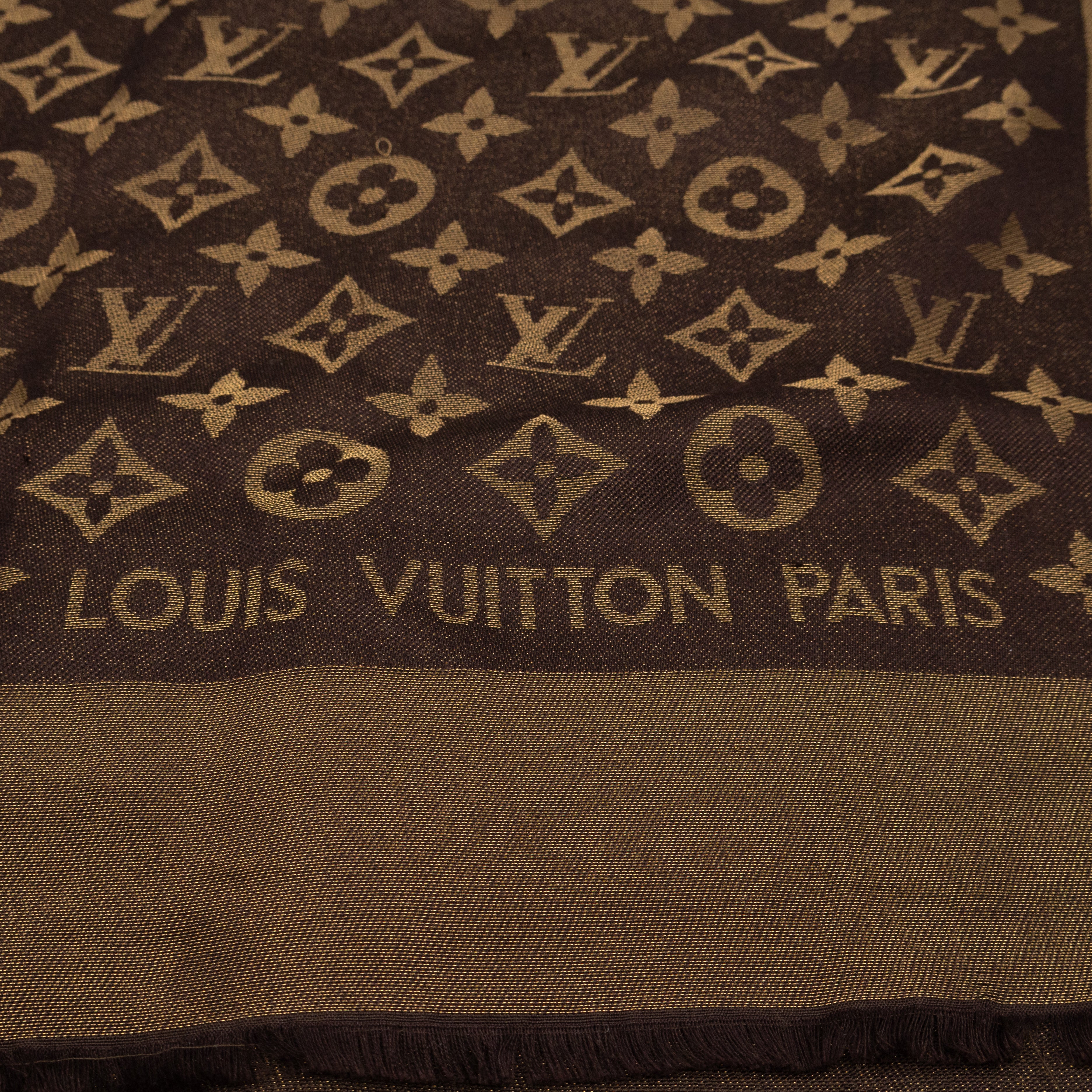 Monogram Shine Shawl Brown
