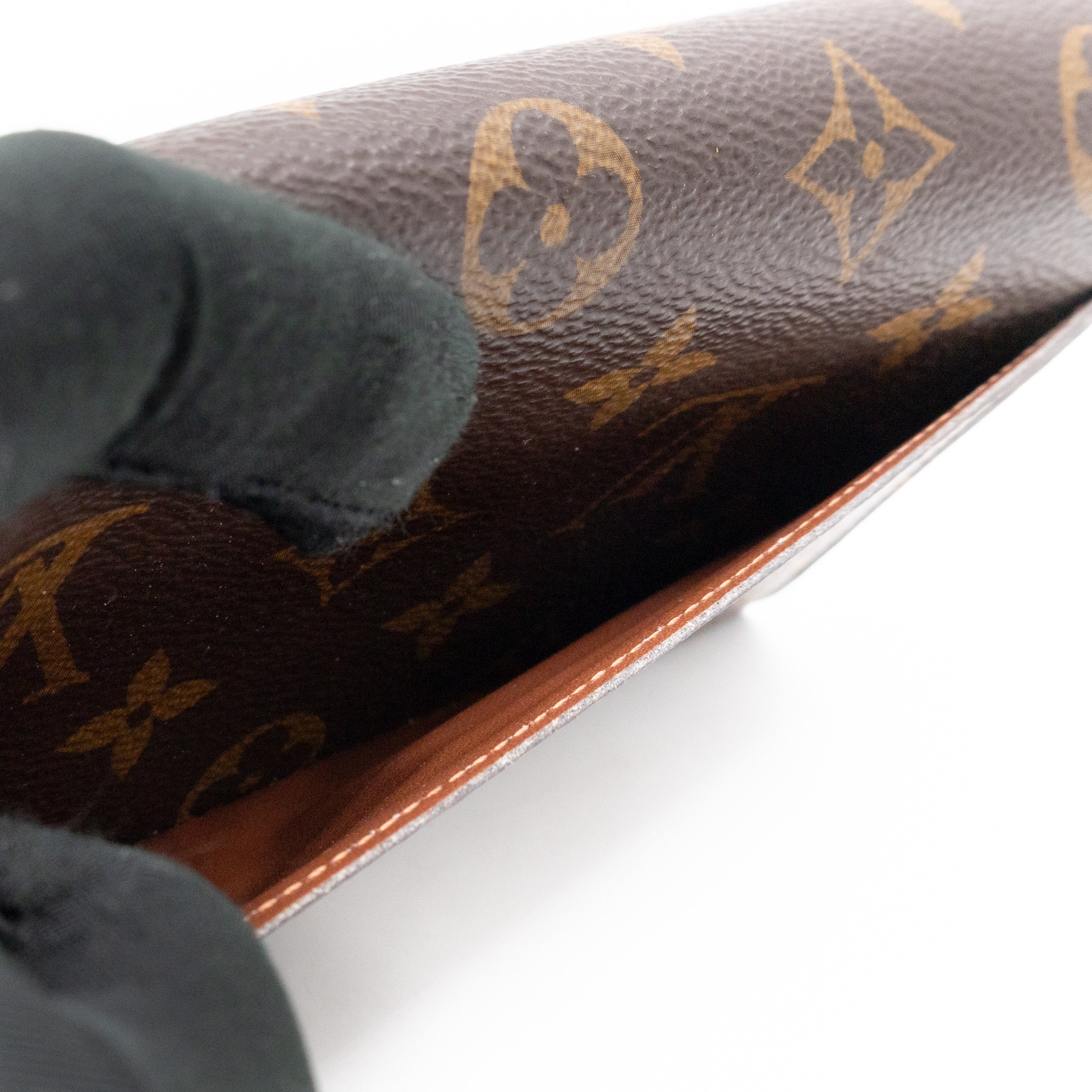 Sarah Wallet Monogram Brown