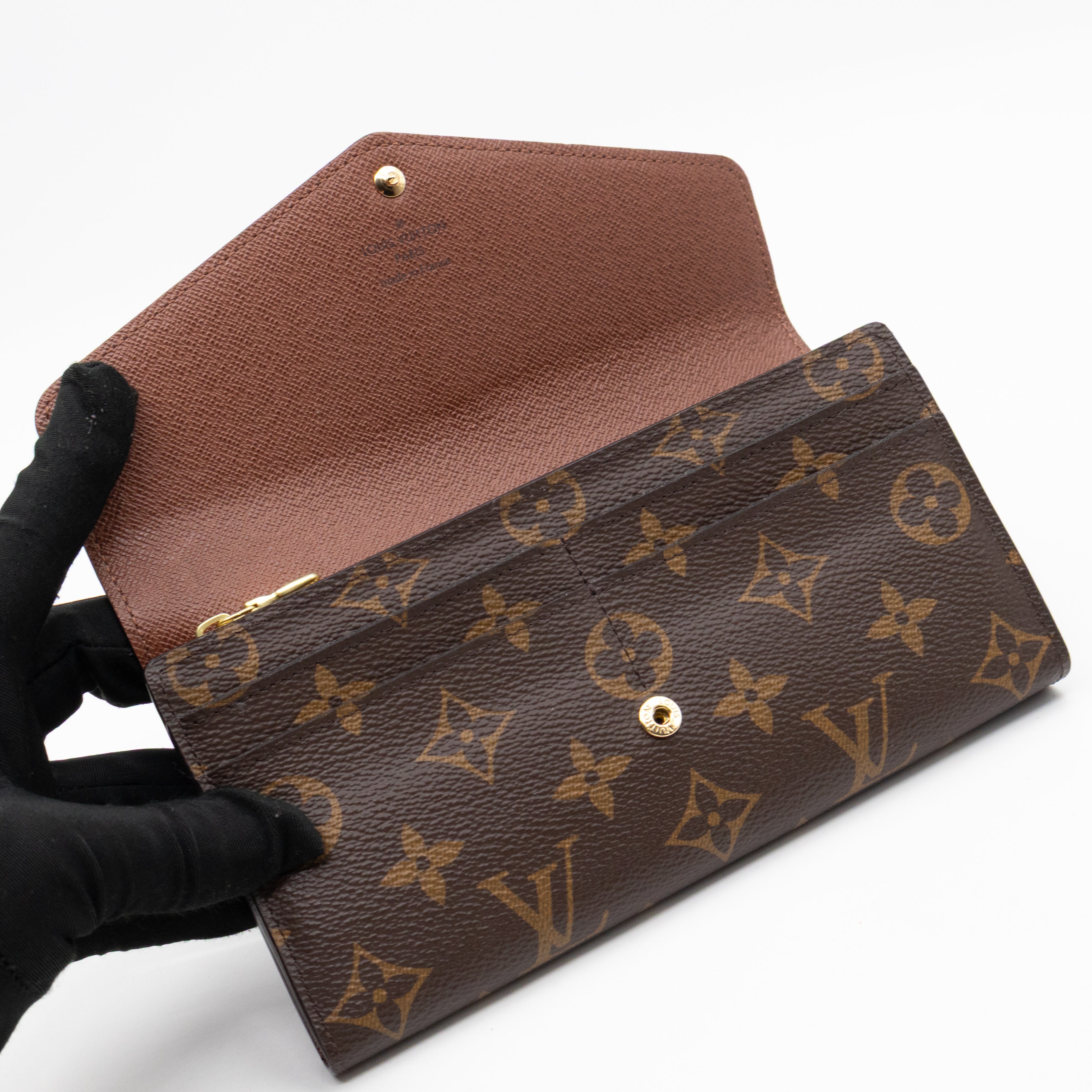 Sarah Wallet Monogram Brown