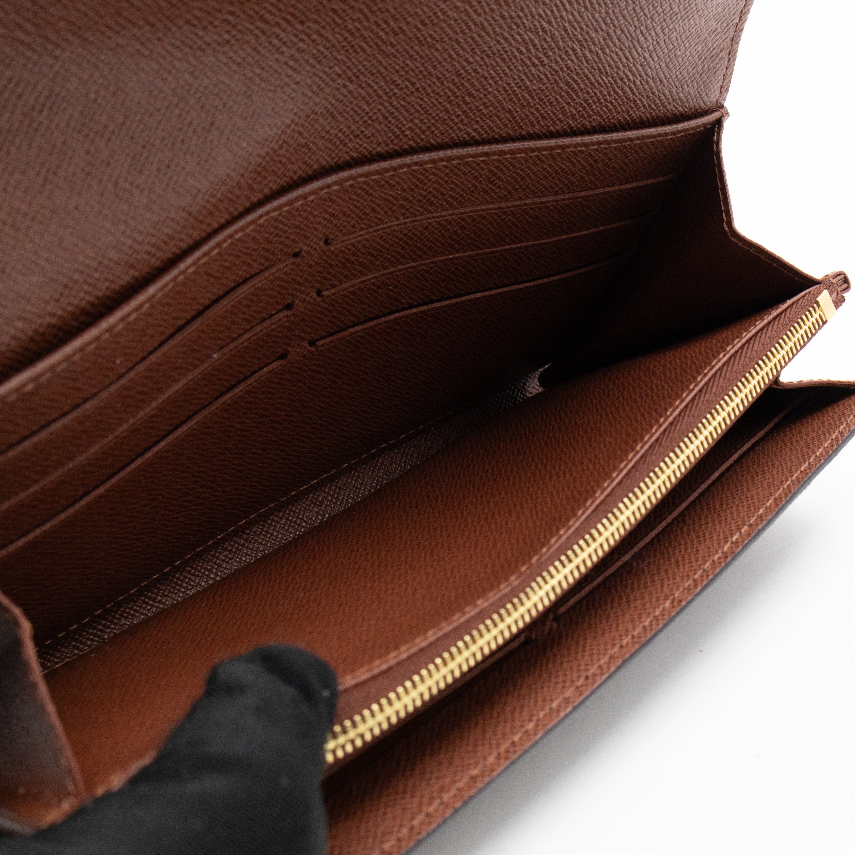 Sarah Wallet Monogram Brown
