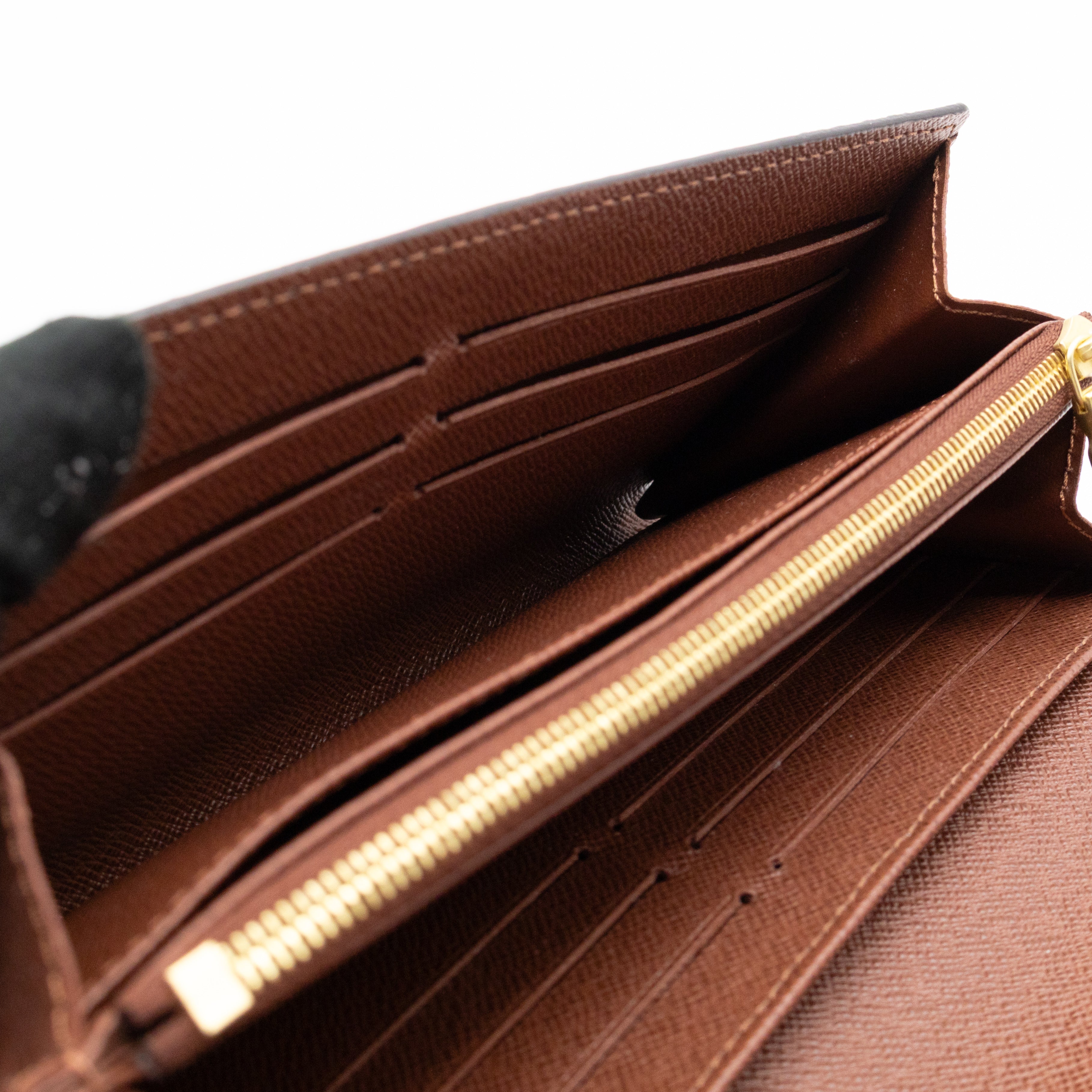 Sarah Wallet Monogram Brown