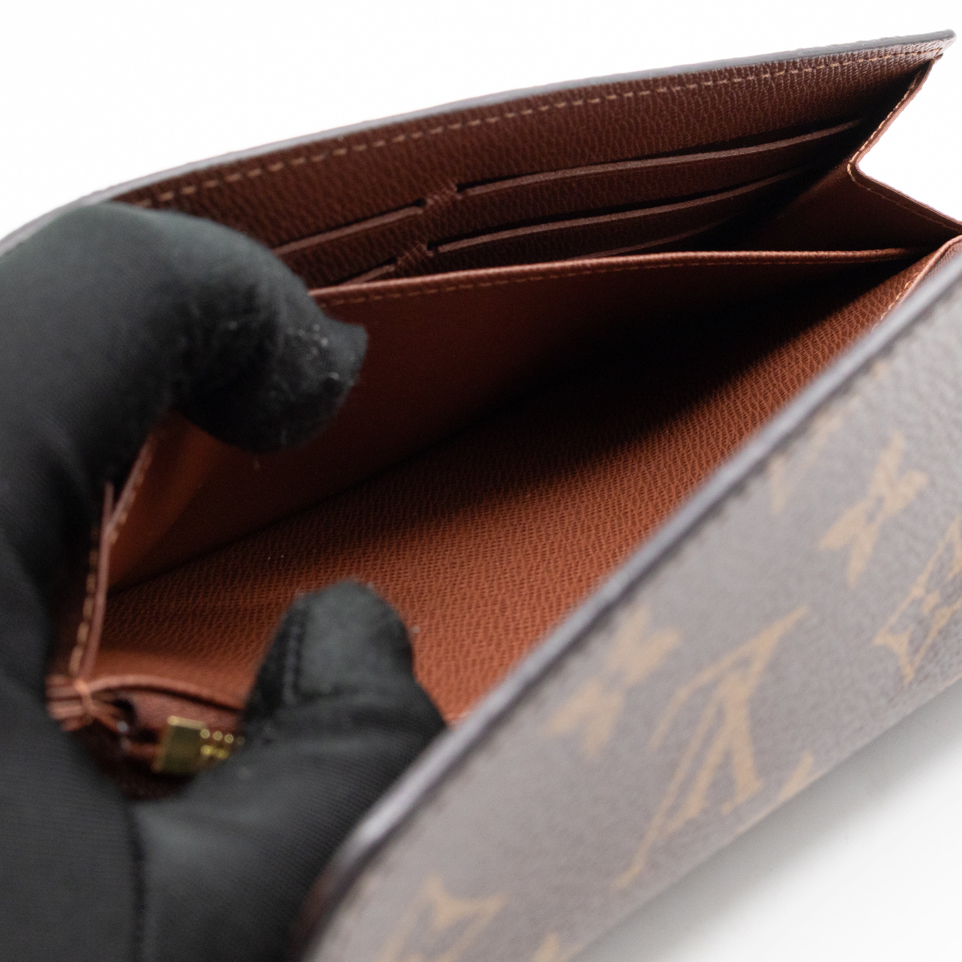 Sarah Wallet Monogram Brown