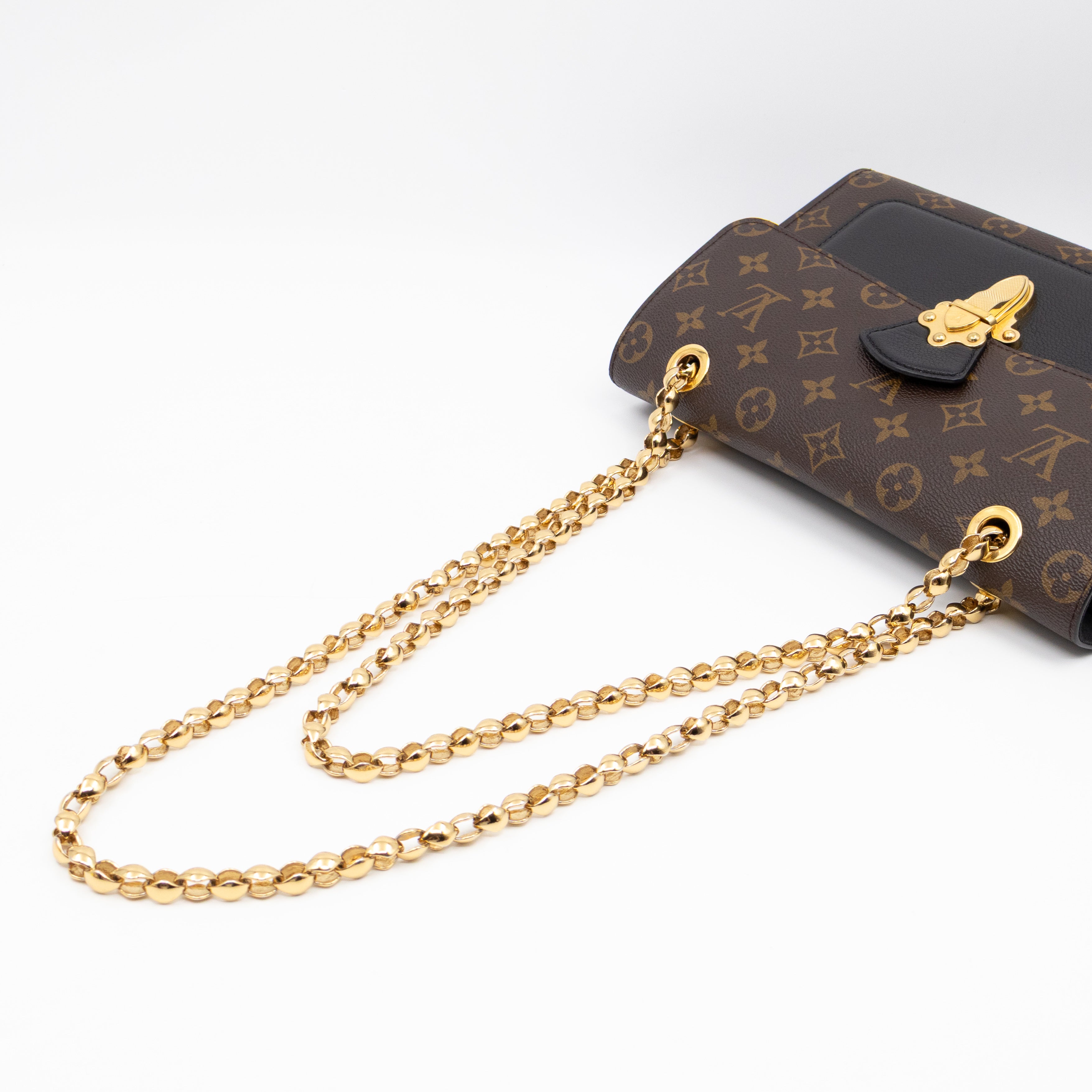 Victoire Monogram Black