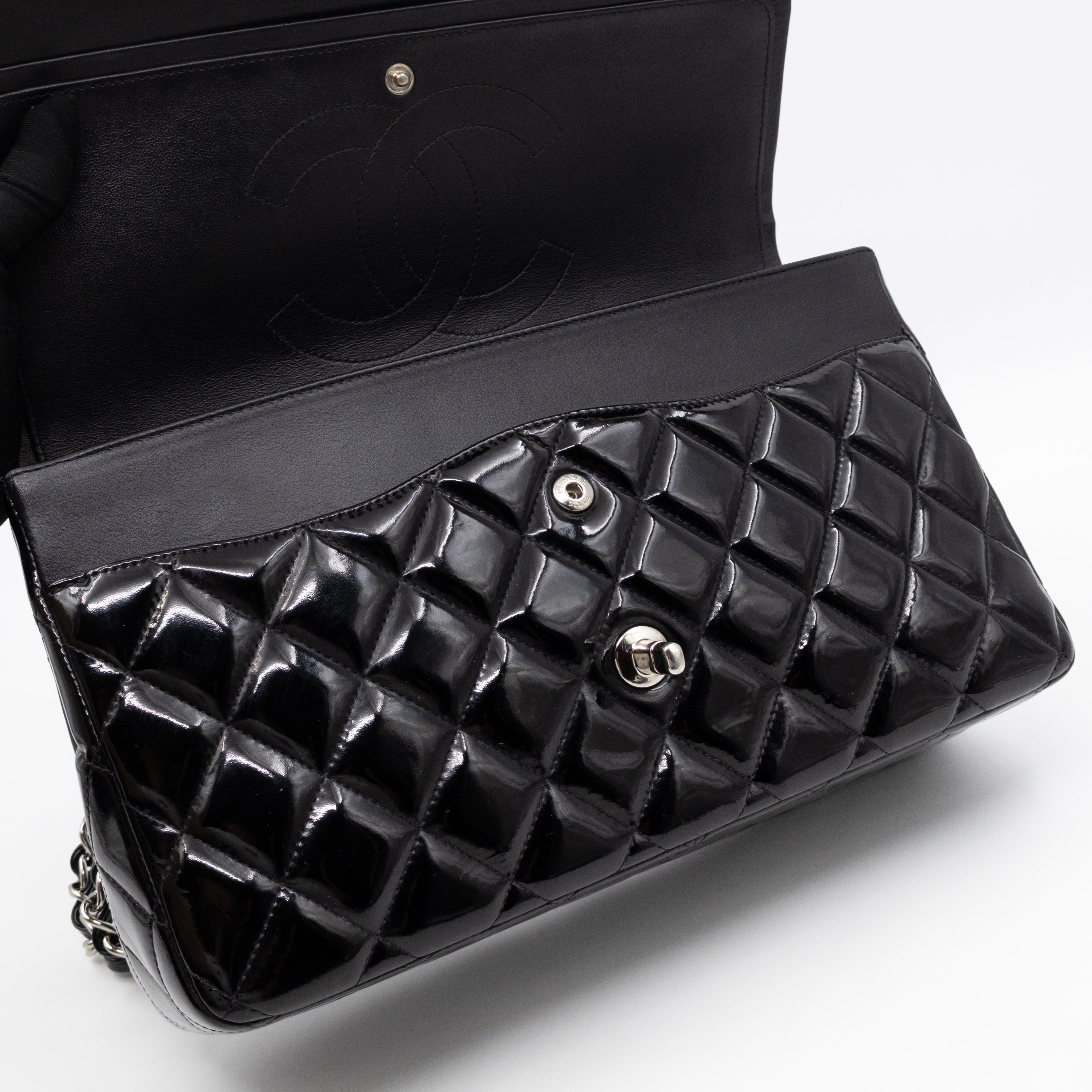 Classic Double Flap Jumbo Black Patent Leather