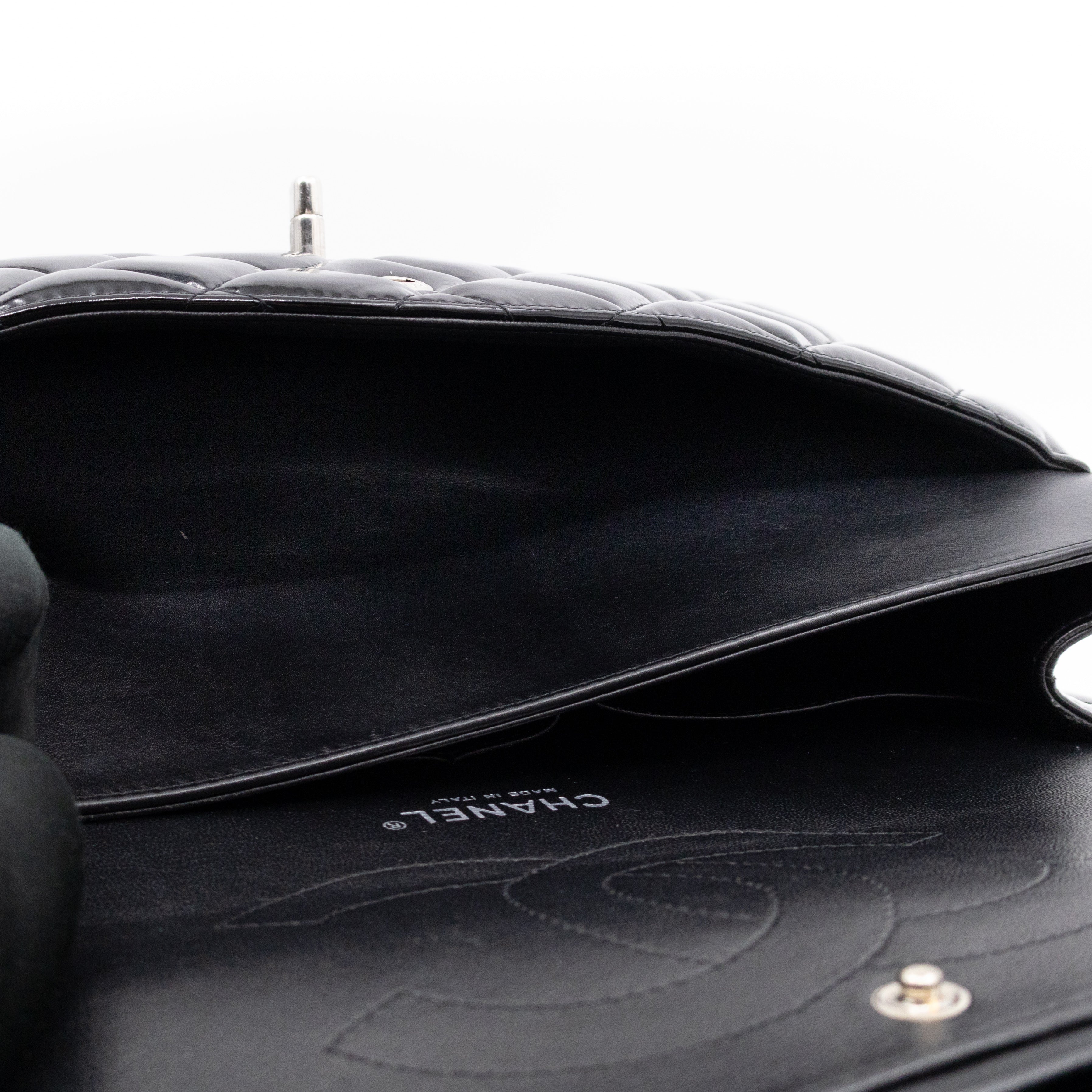 Classic Double Flap Jumbo Black Patent Leather