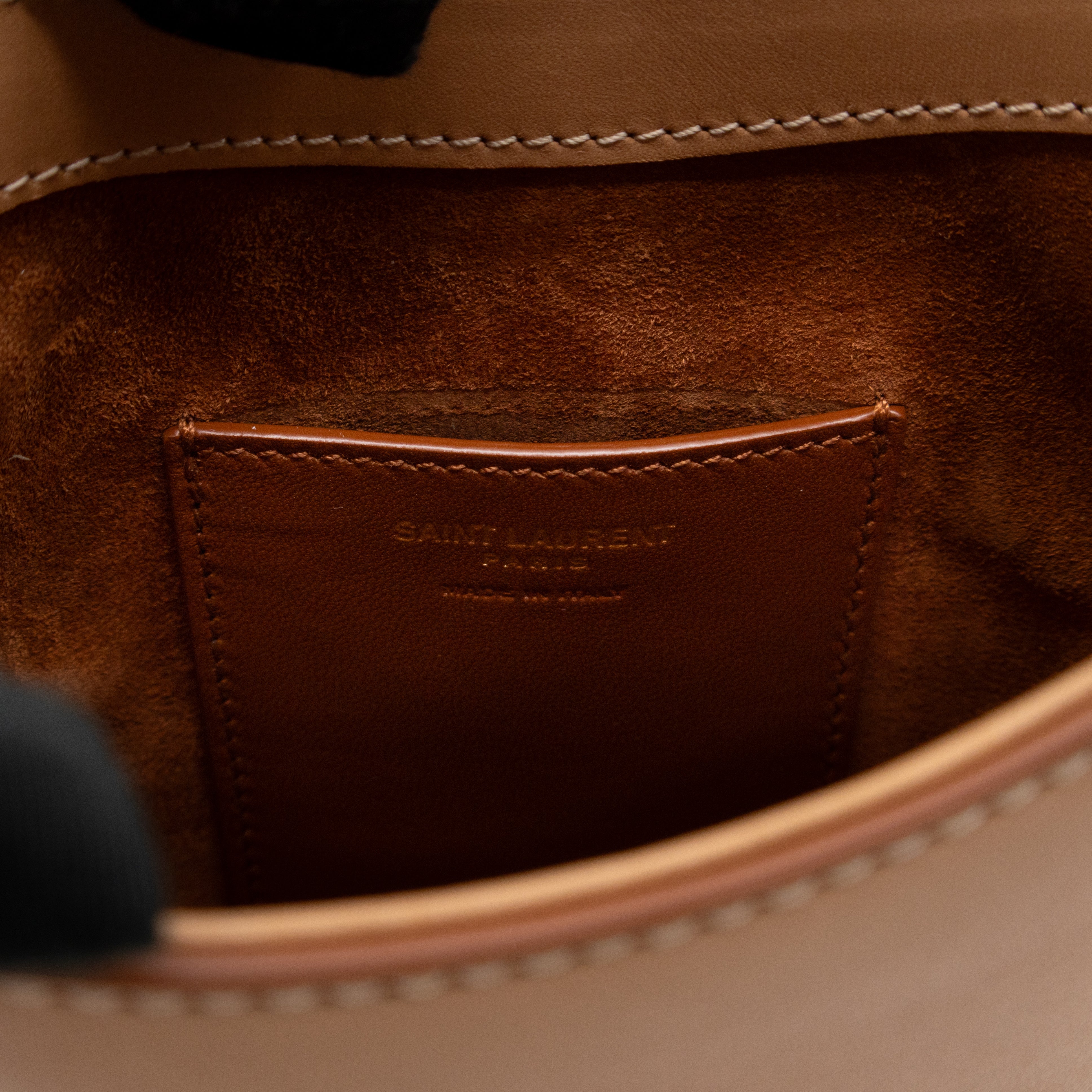 Le 5 À 7 Vertical Smooth Leather Brown