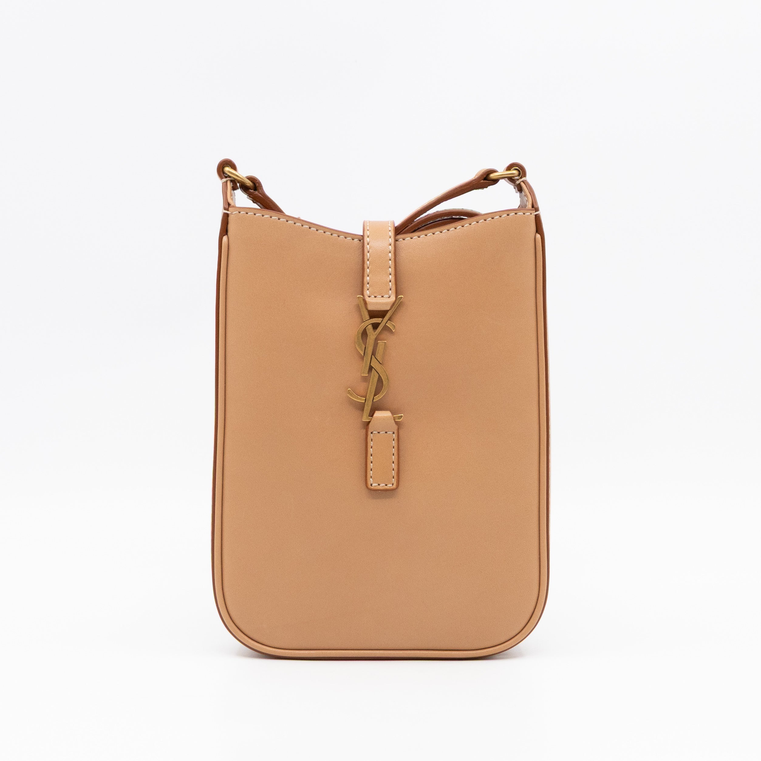 Le 5 À 7 Vertical Smooth Leather Brown