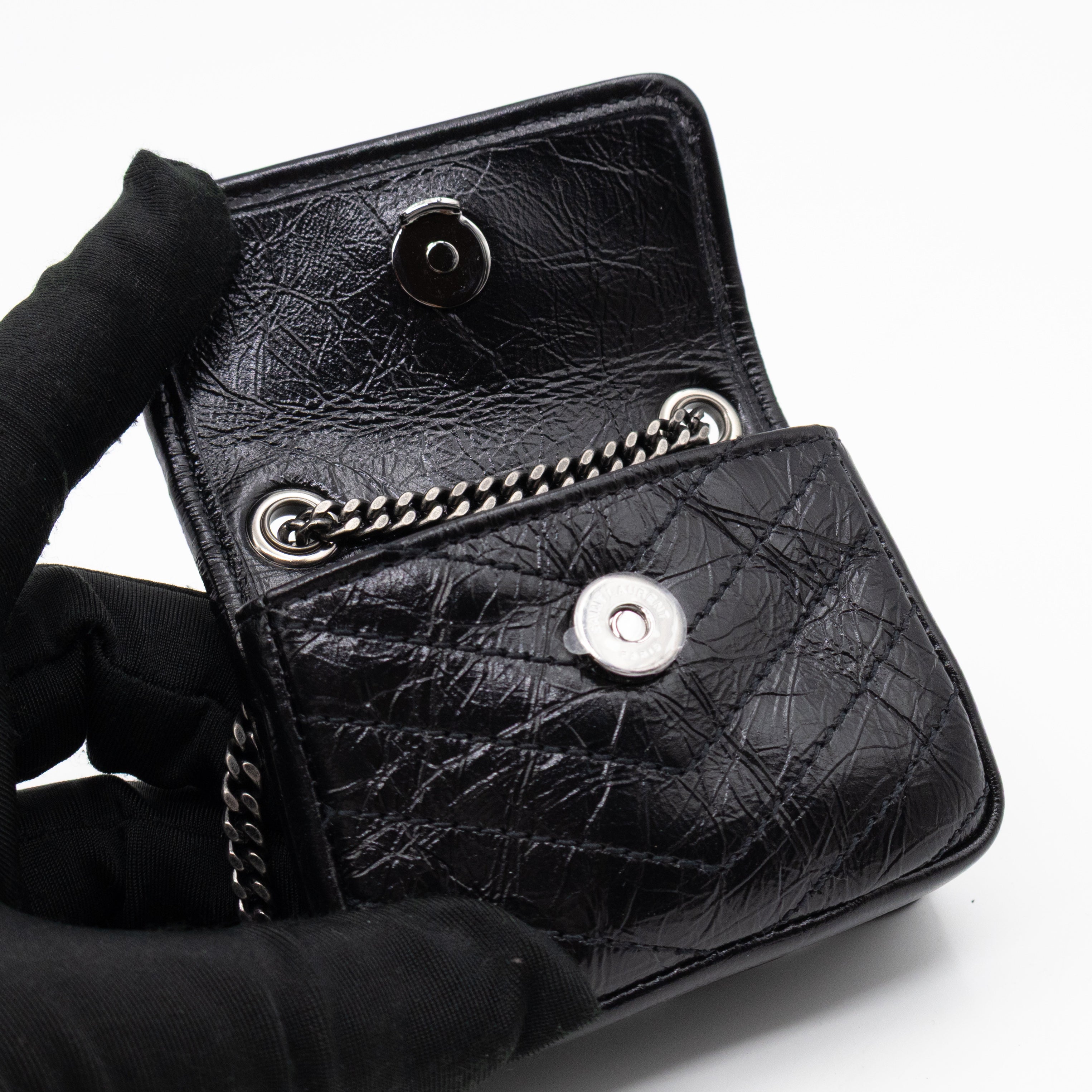 Niki Airpod Case Black Crinkled Leather