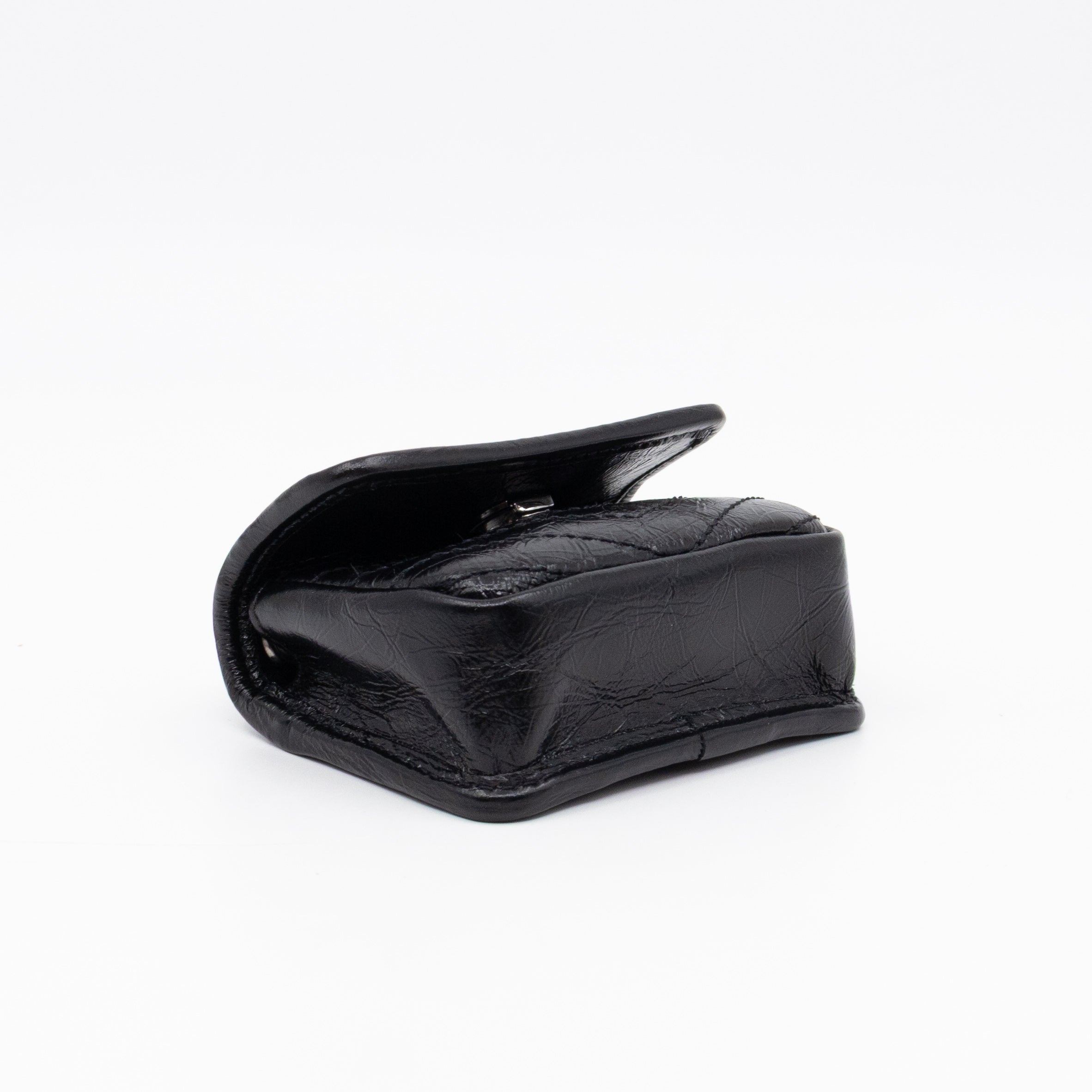 Niki Airpod Case Black Crinkled Leather