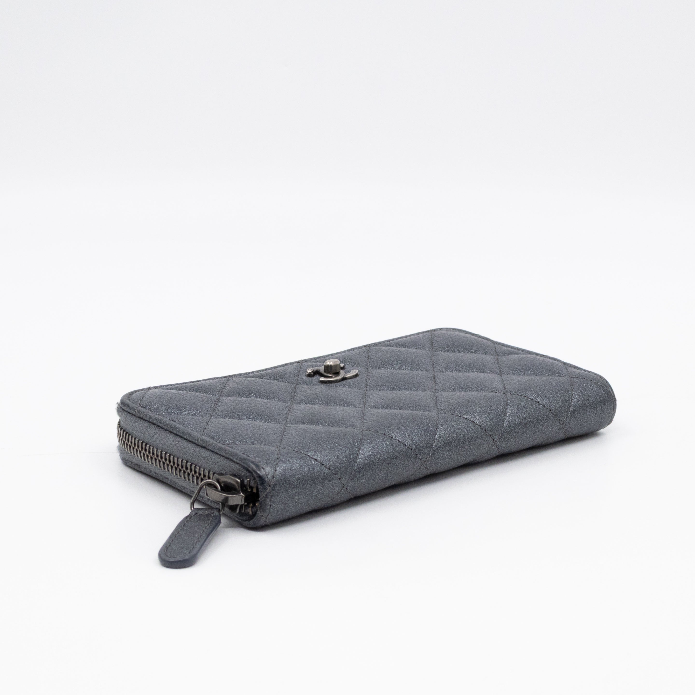 Medium Zipped Wallet Grey Metallic Leather