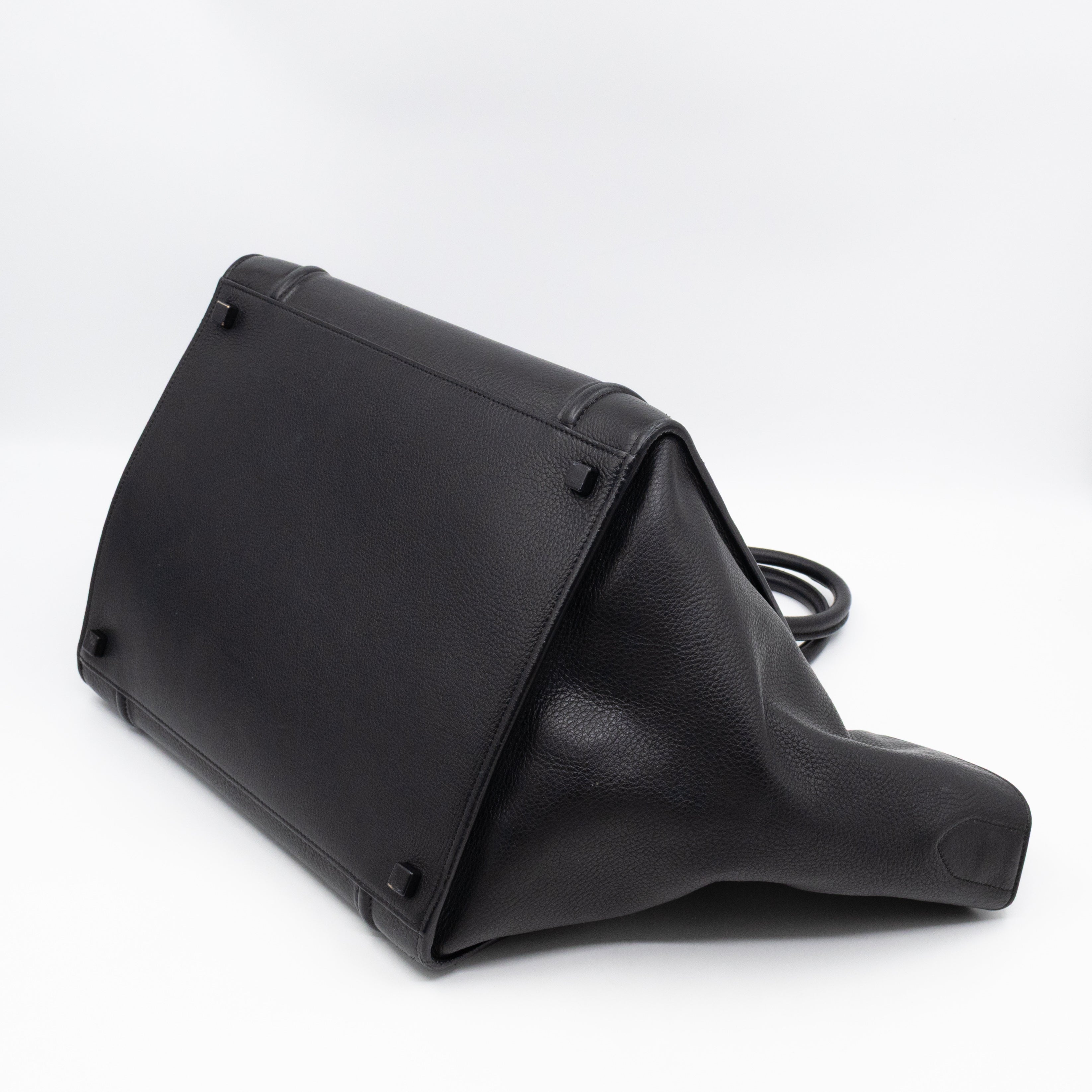 Phantom Medium Luggage Black Leather