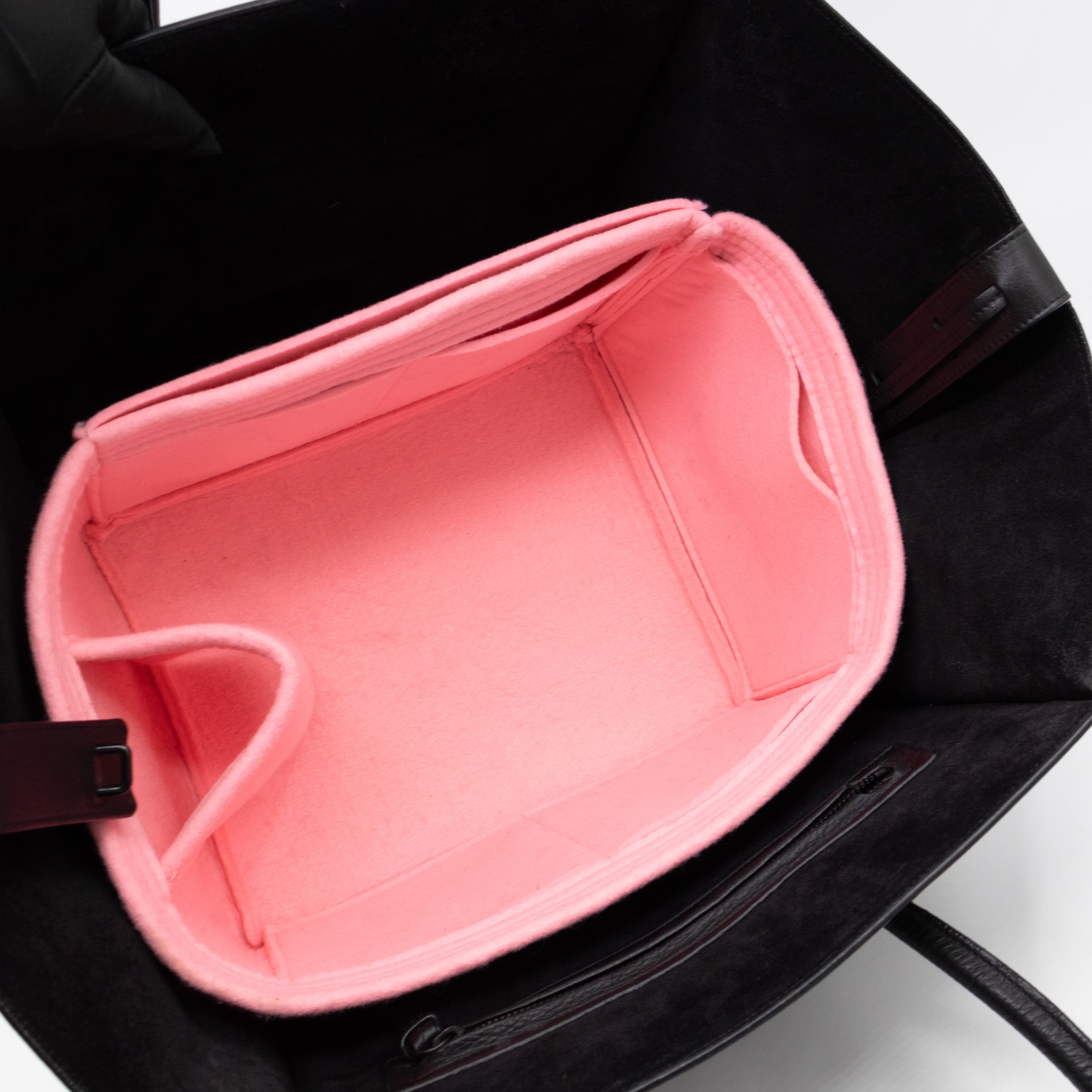 Phantom Medium Luggage Black Leather