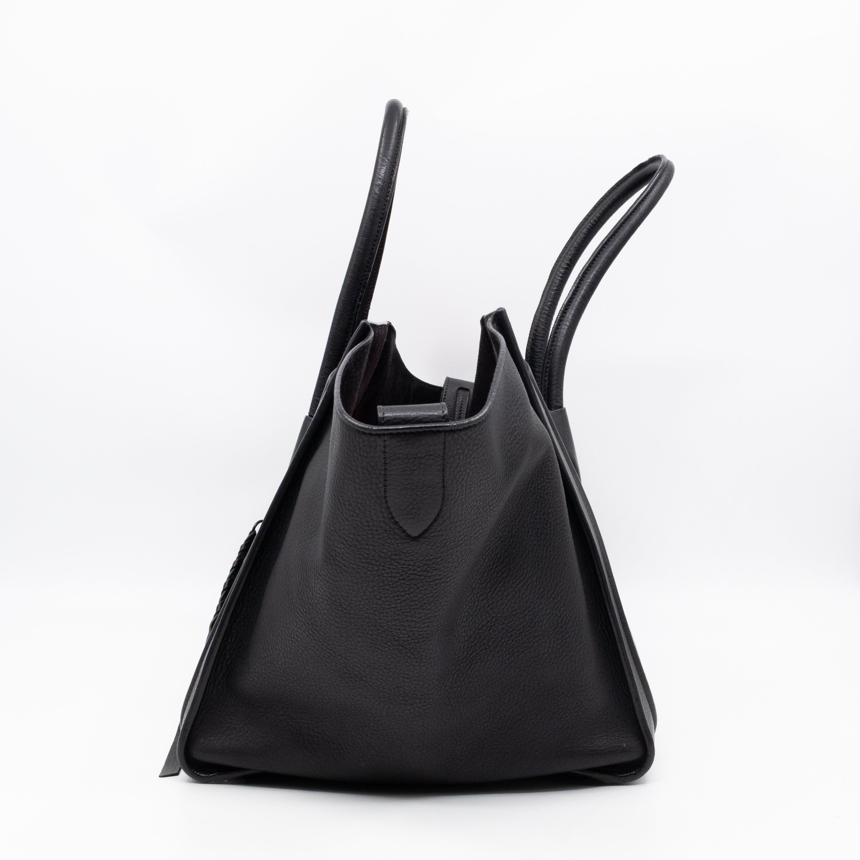 Phantom Medium Luggage Black Leather