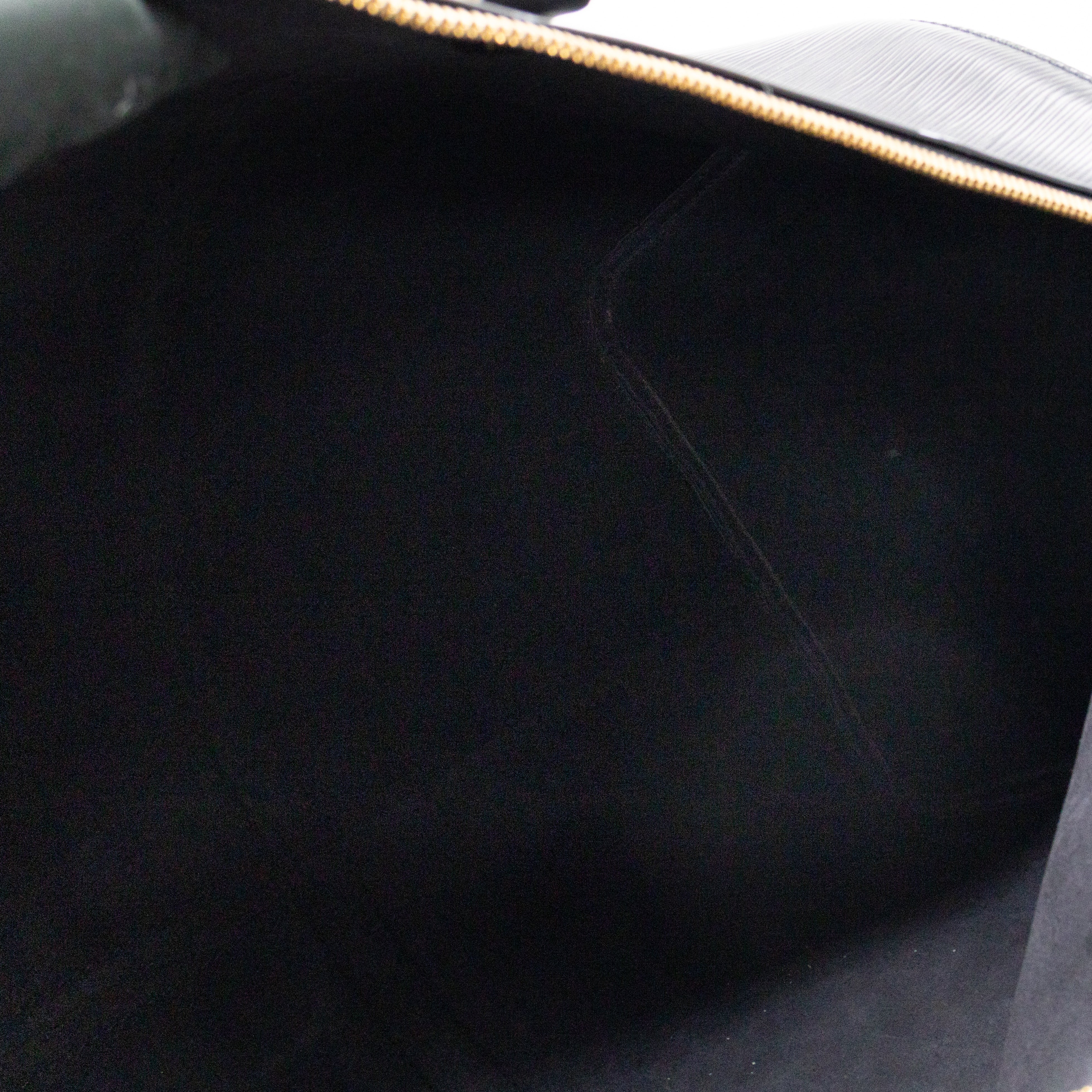 Keepall 50 Black Epi Leather