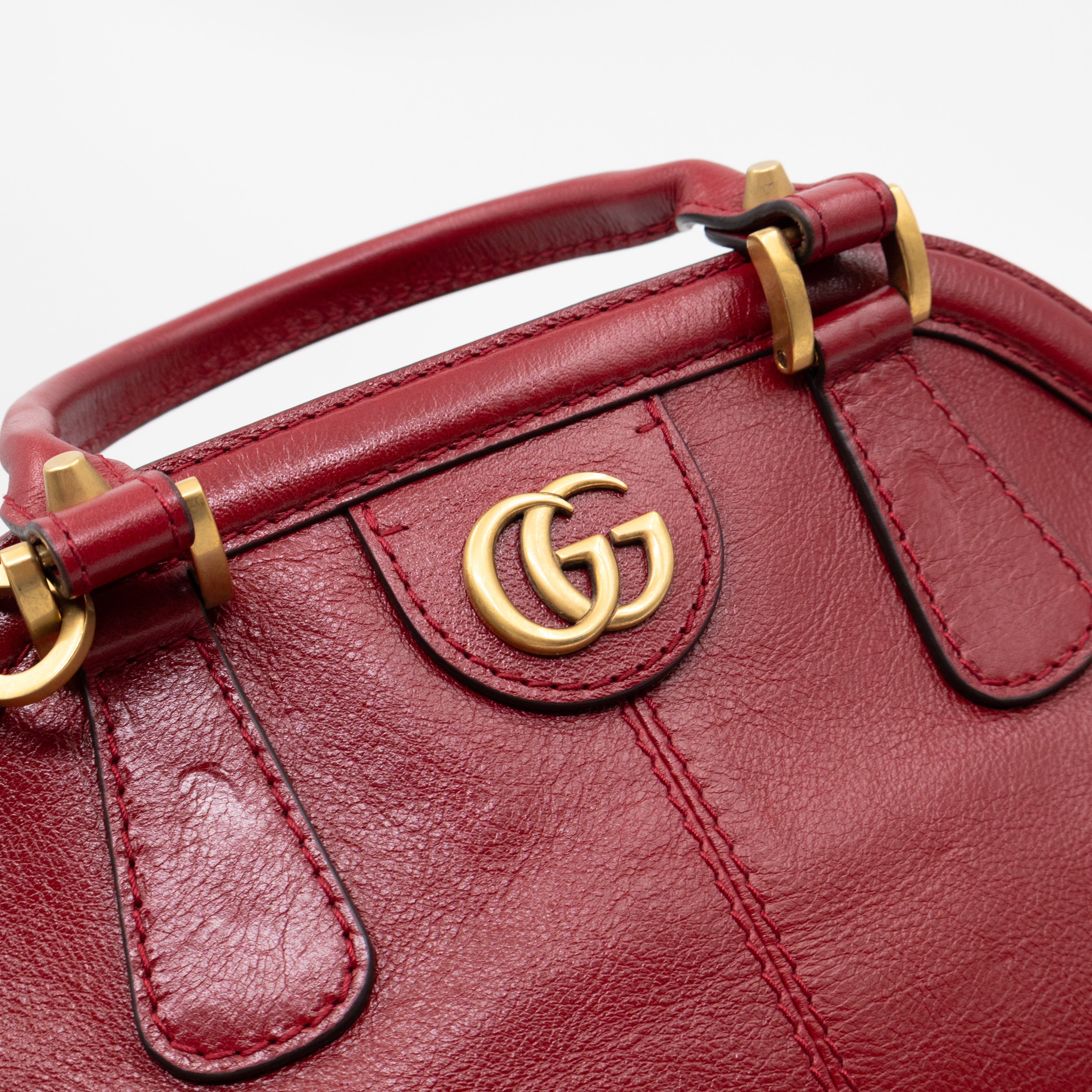 Re(Belle) Medium Shoulder Bag Red Leather