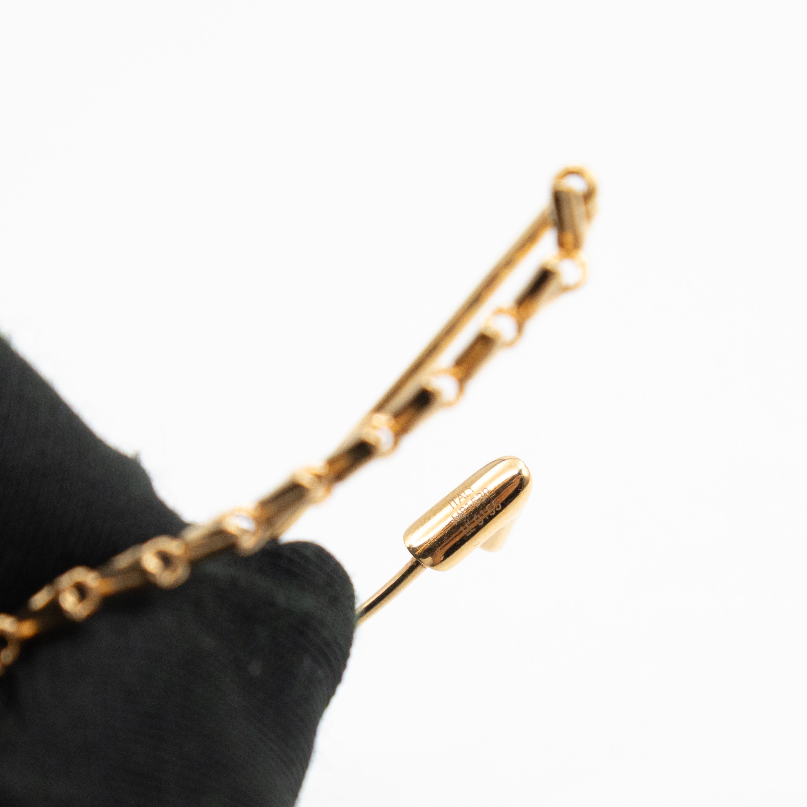 Petit Essential V Chain Ear Cuff Gold