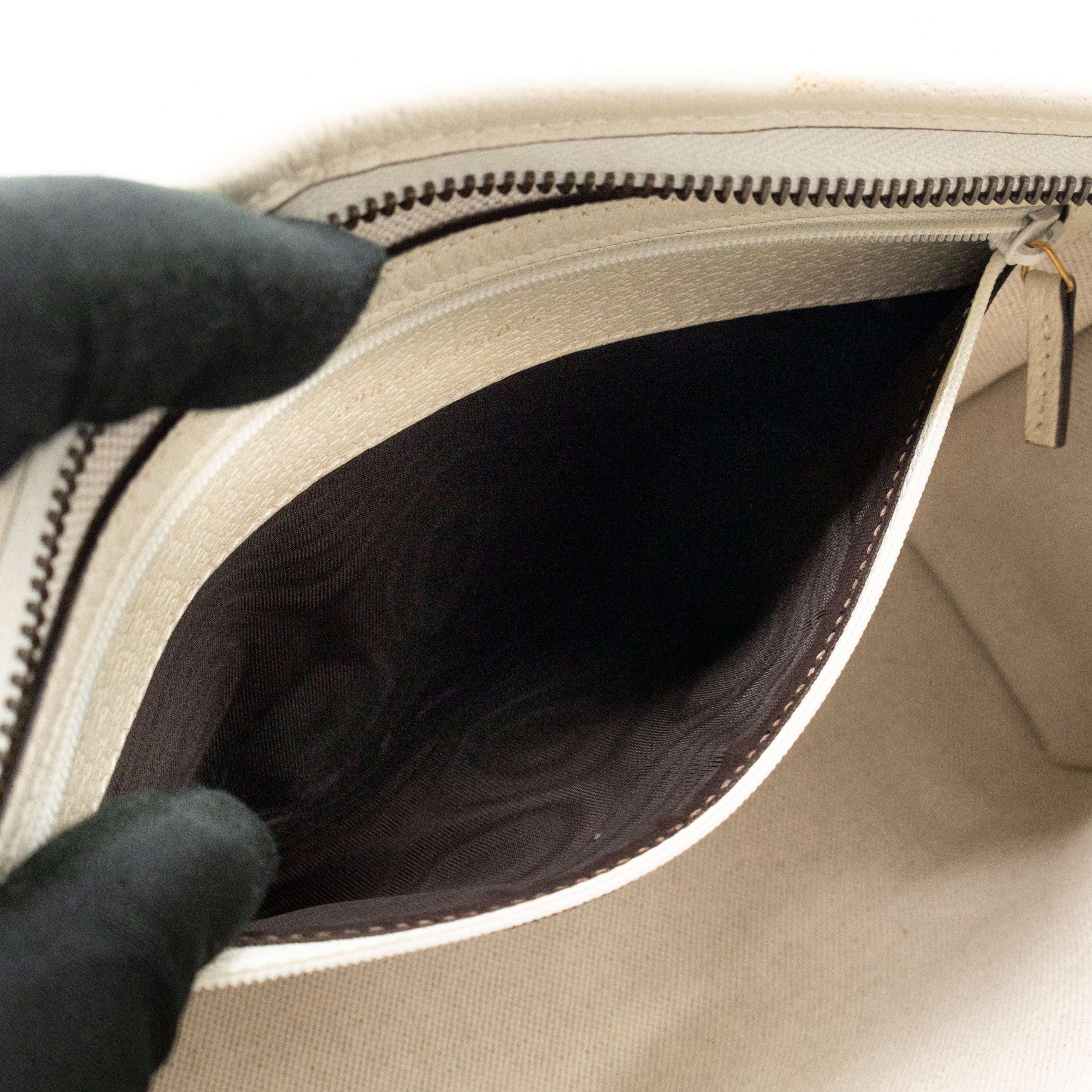 Ophidia Toiletry Case GG Supreme White Leather