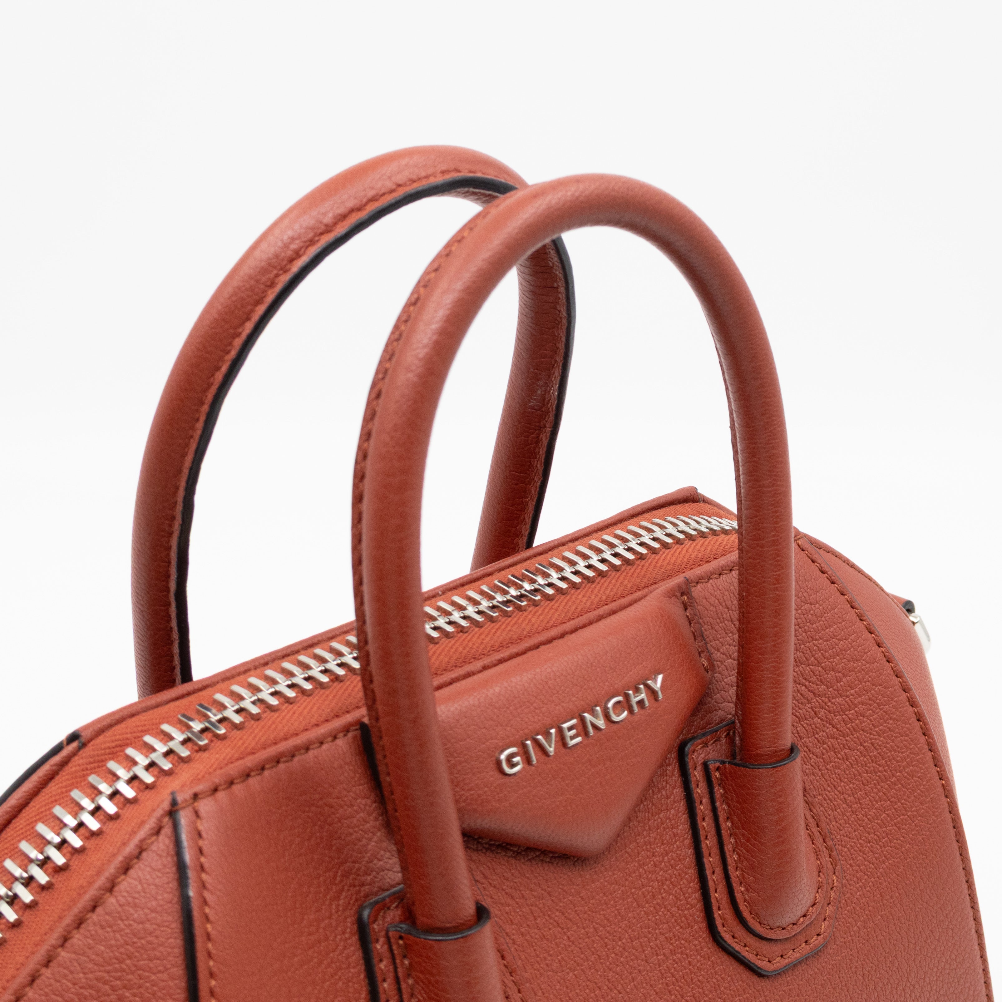 Antigona Small Paprika Grained Leather