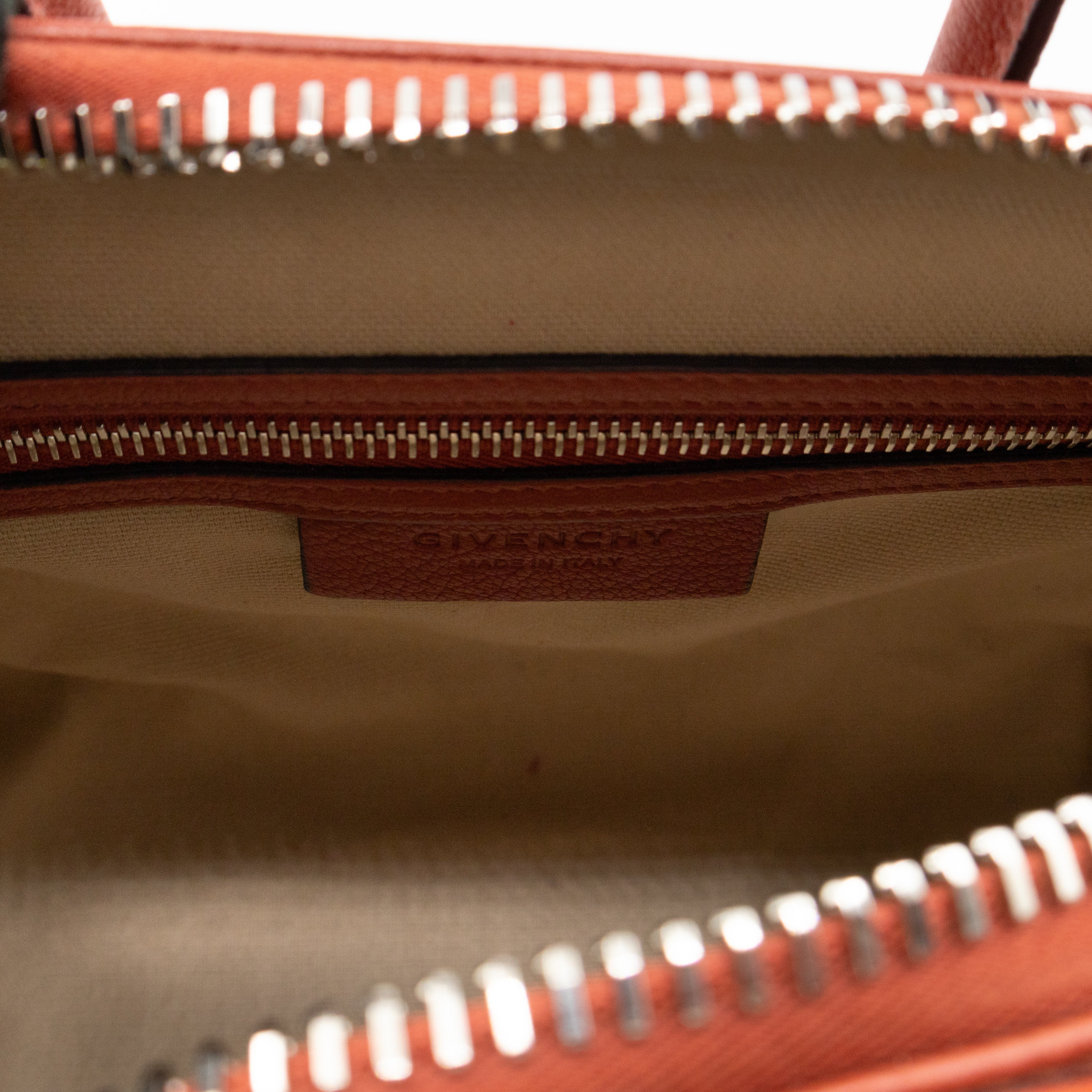 Antigona Small Paprika Grained Leather