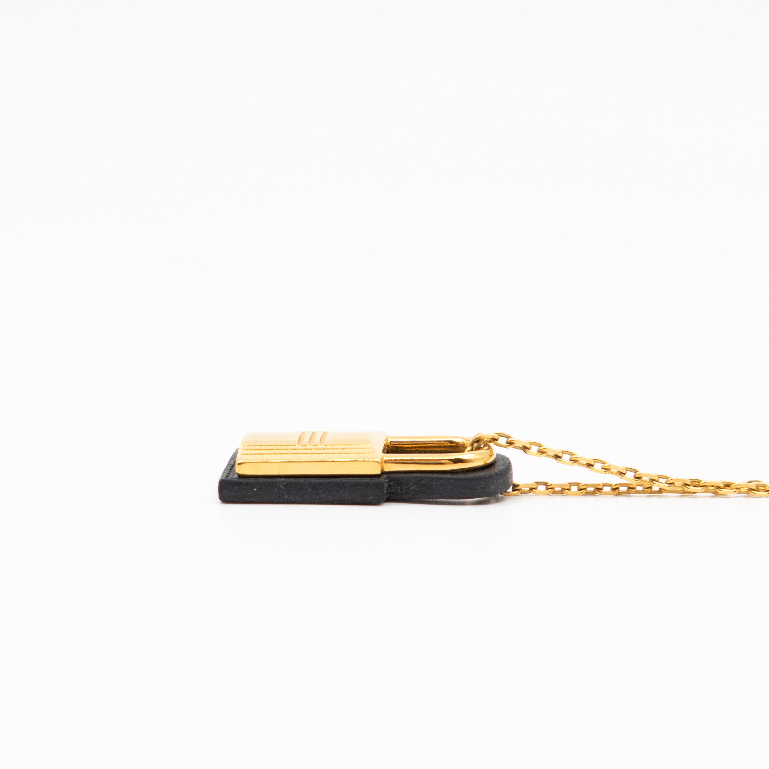 O'Kelly Pendant Gold Black