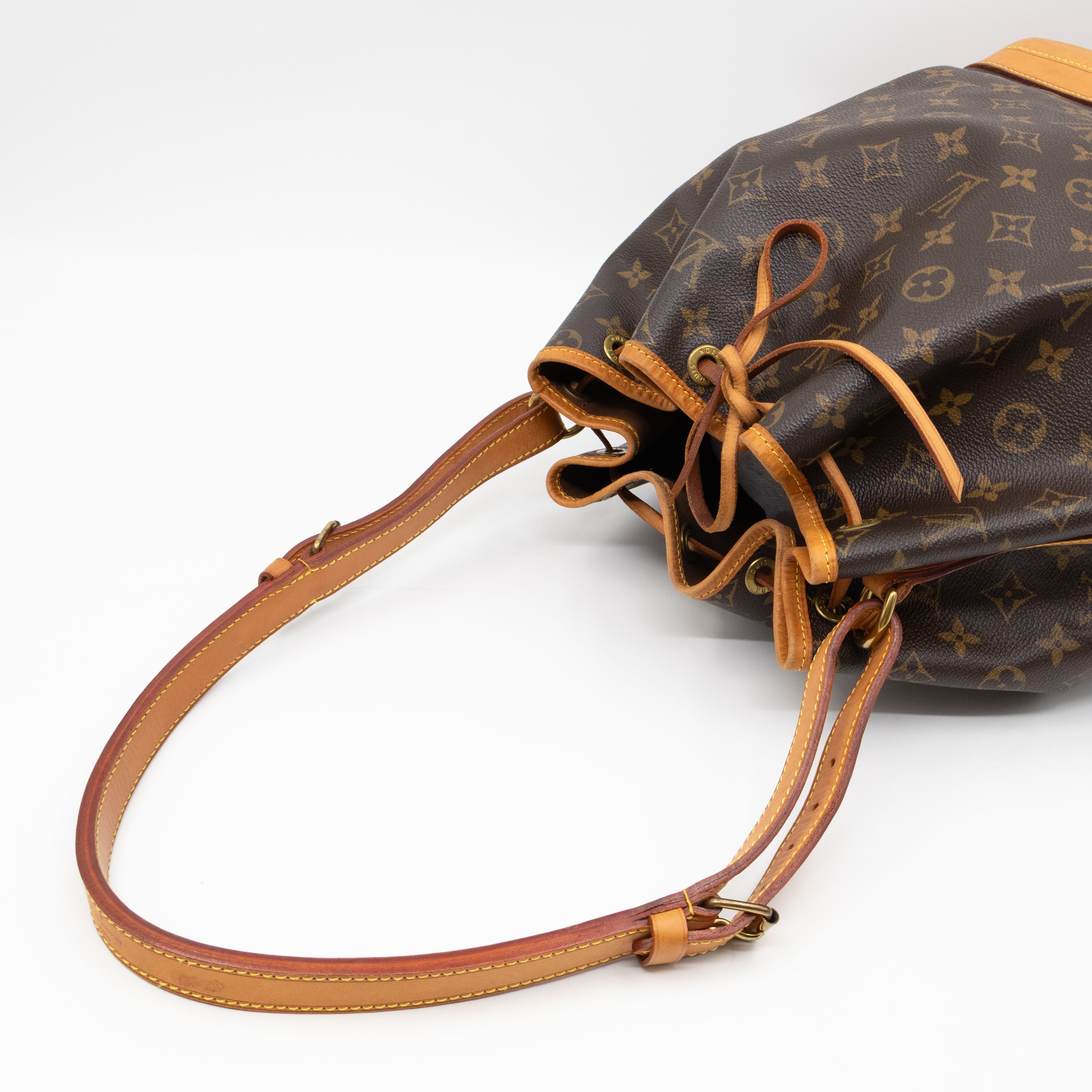 Noe Monogram
