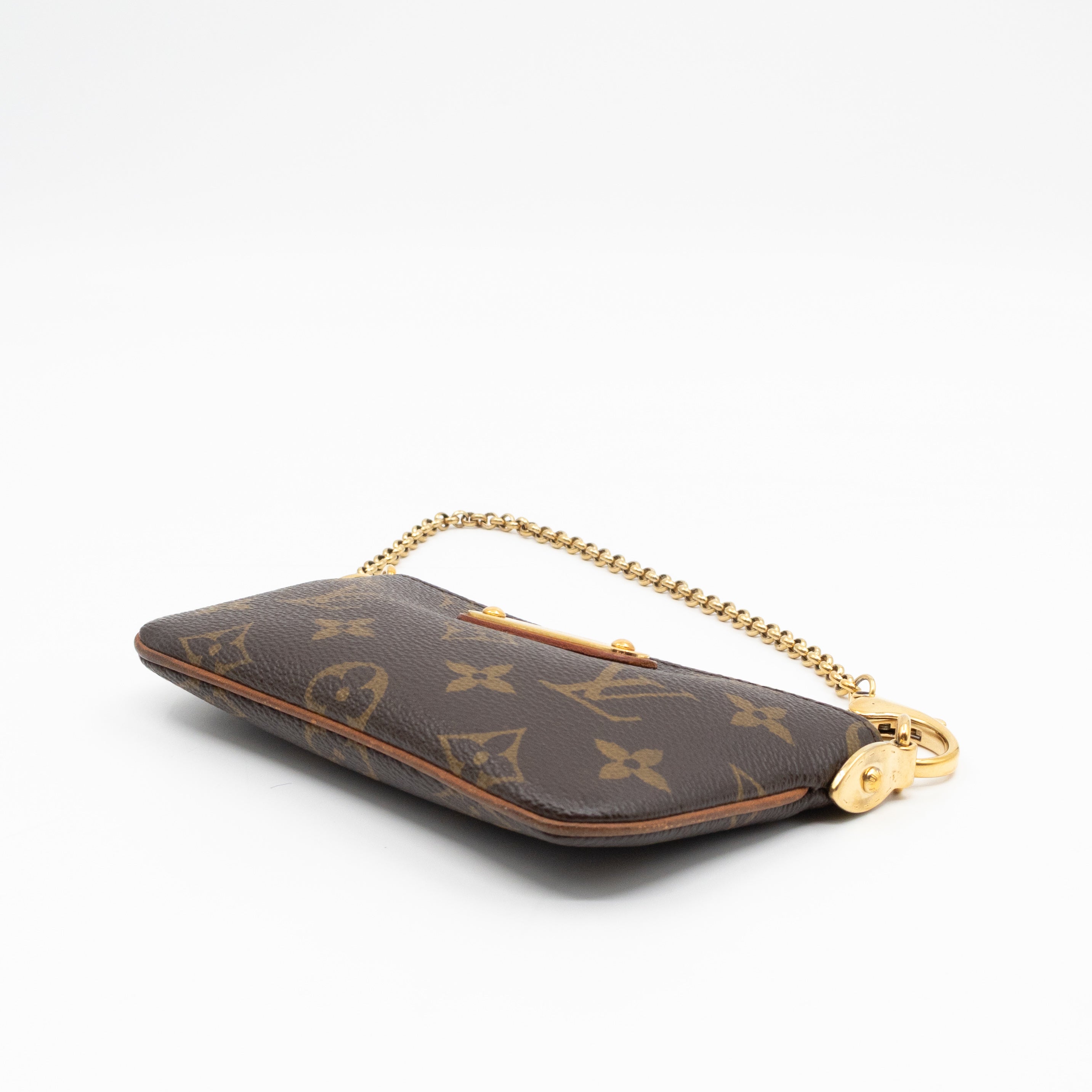 Pochette Milla PM Monogram