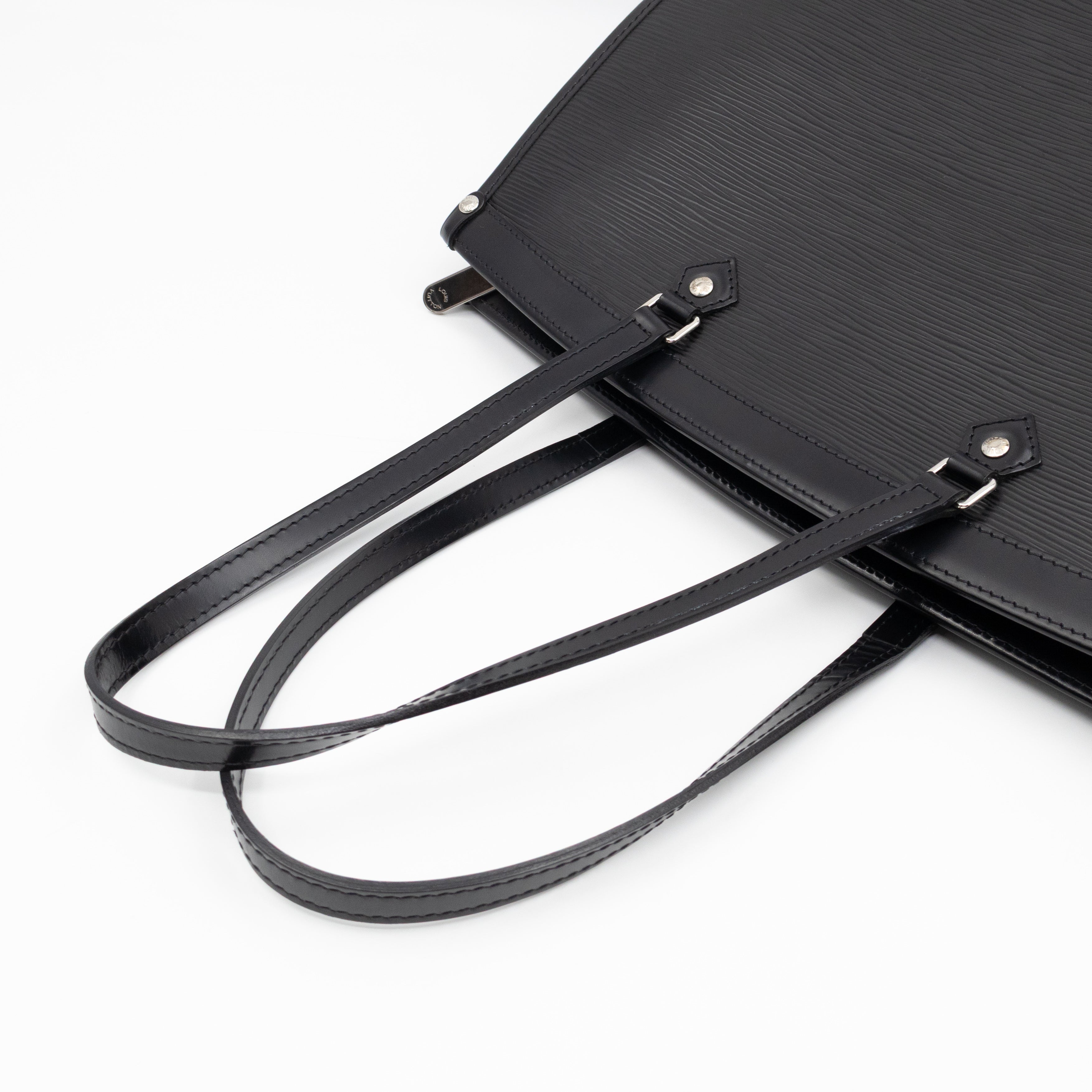 Madeleine GM Black Epi Leather