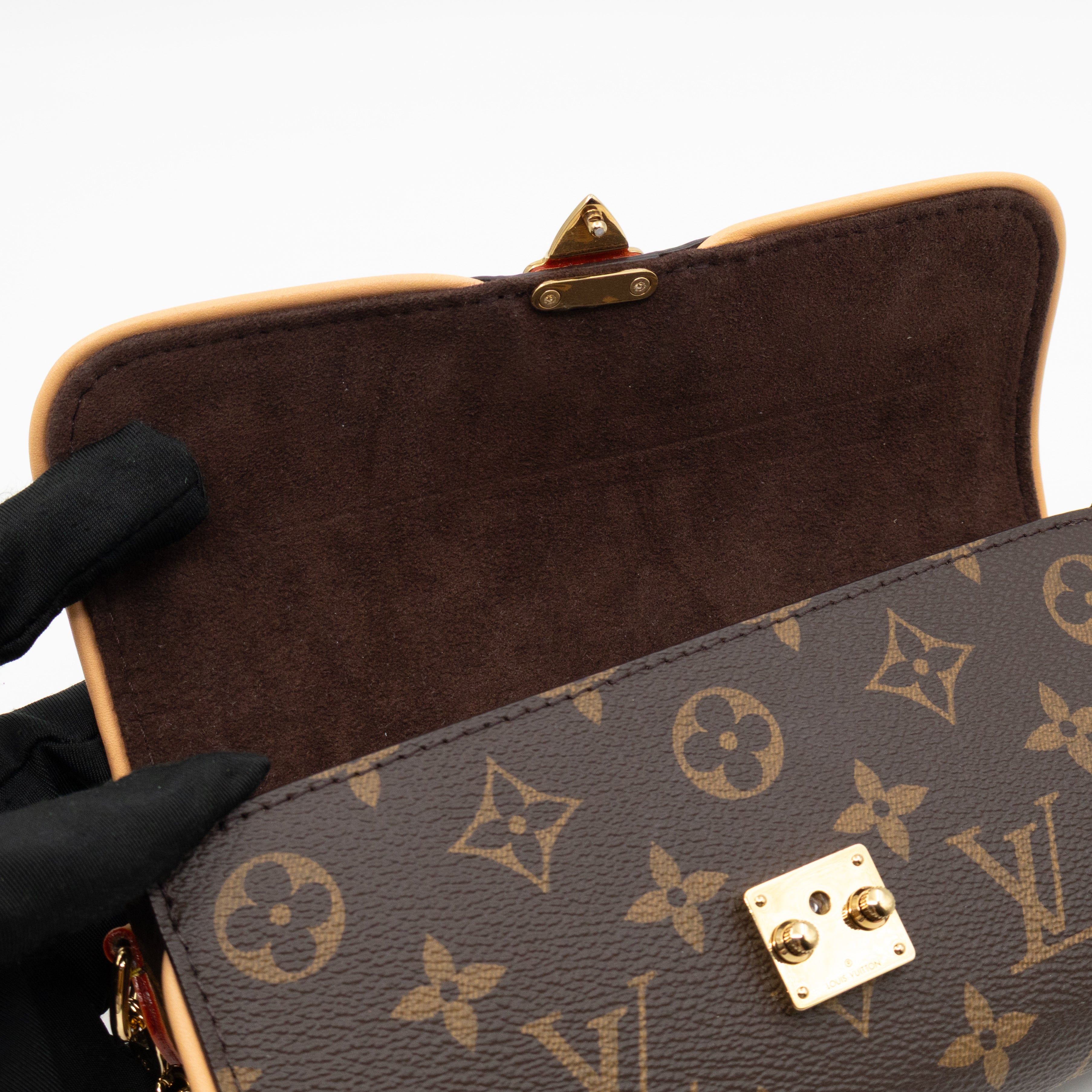Pochette Camille Monogram