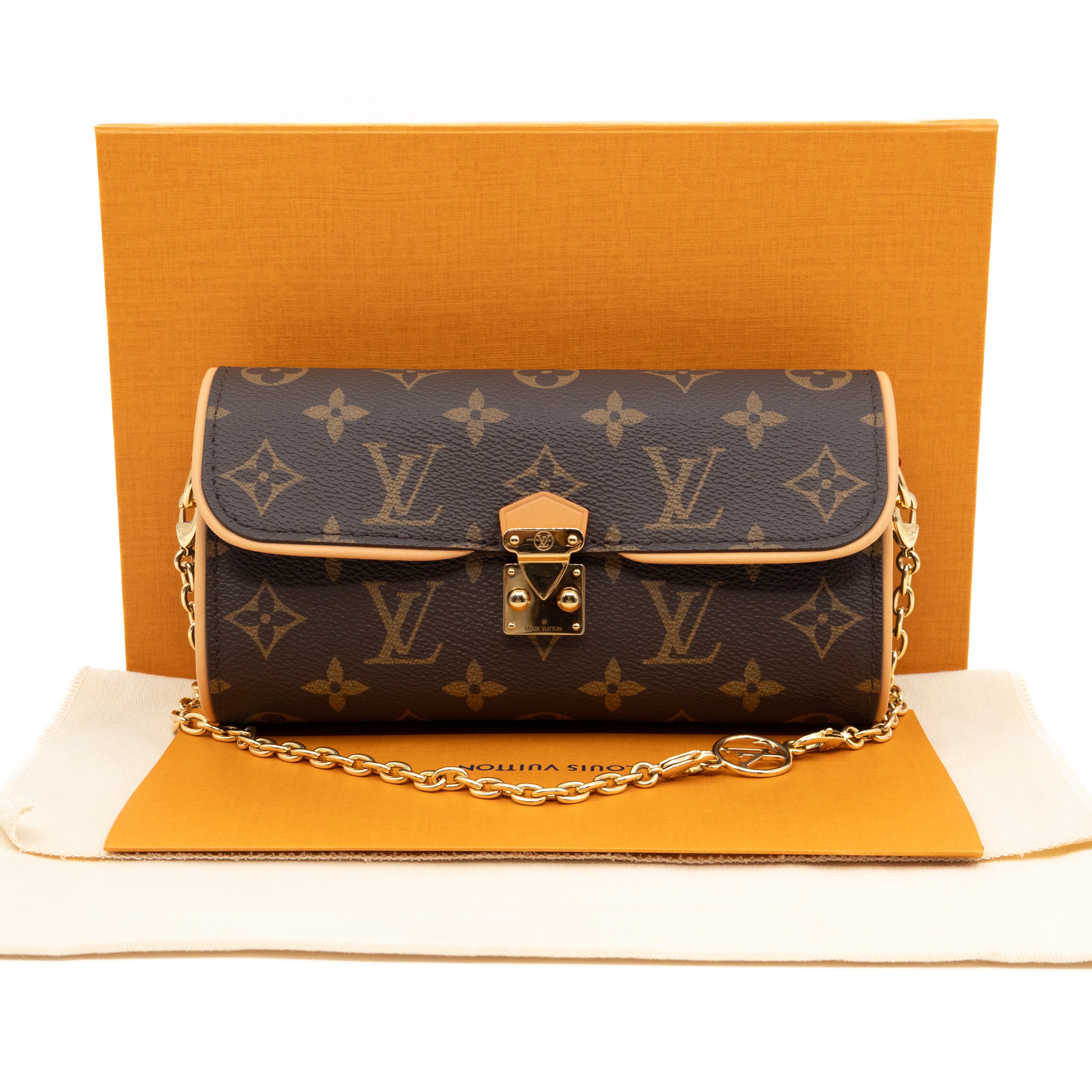 Pochette Camille Monogram
