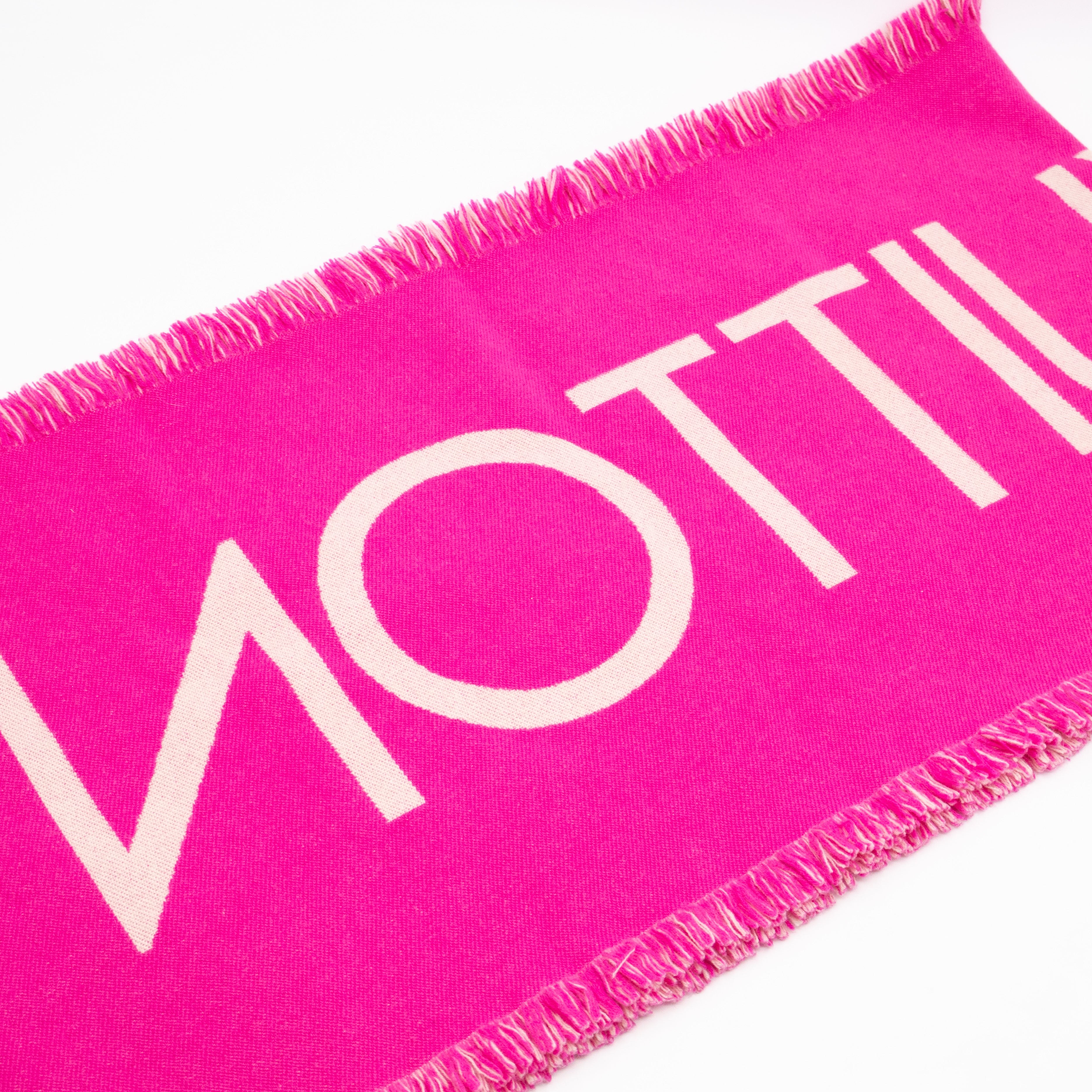 Team Louis Scarf Rose Pink