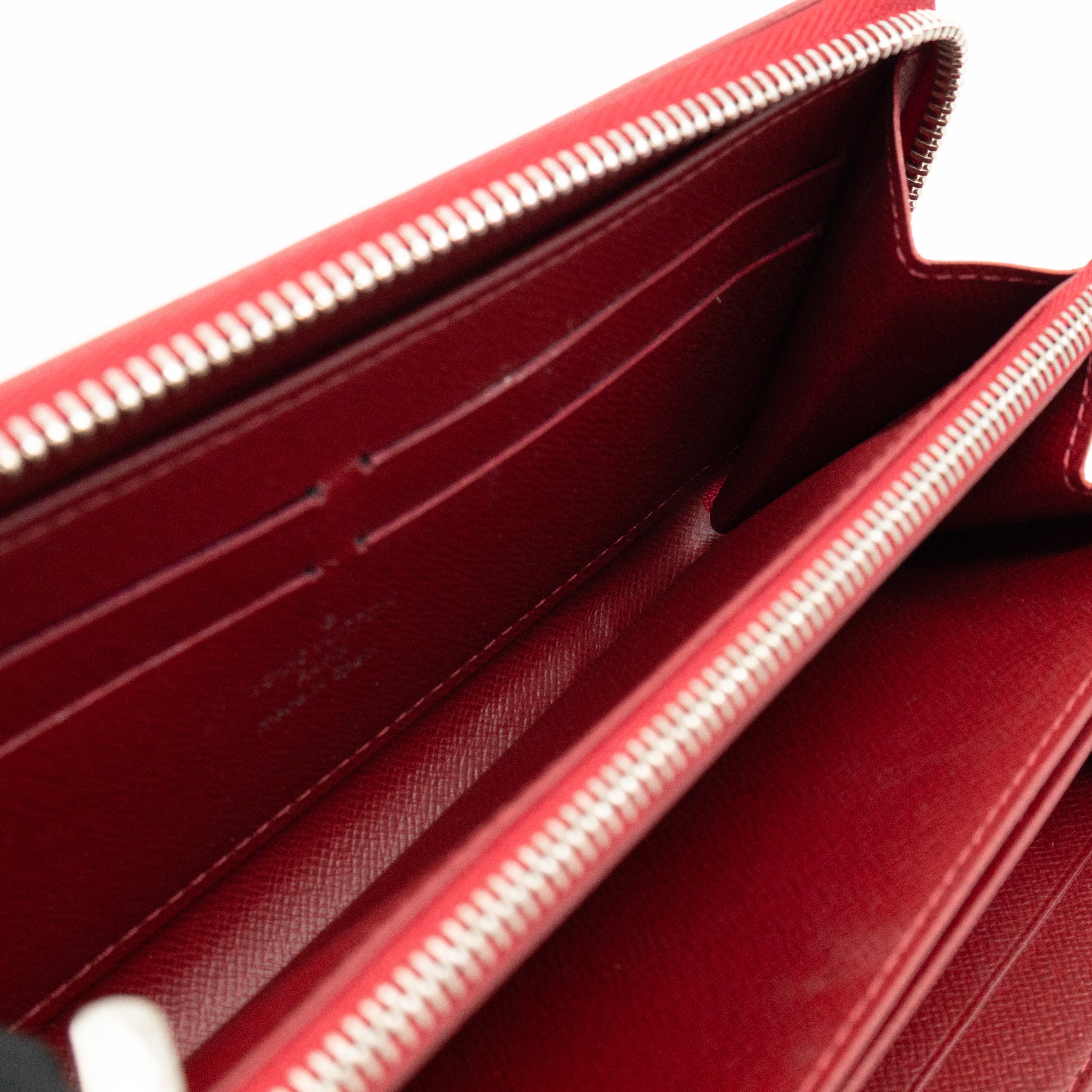 Zippy Wallet Fuchsia Epi Leather