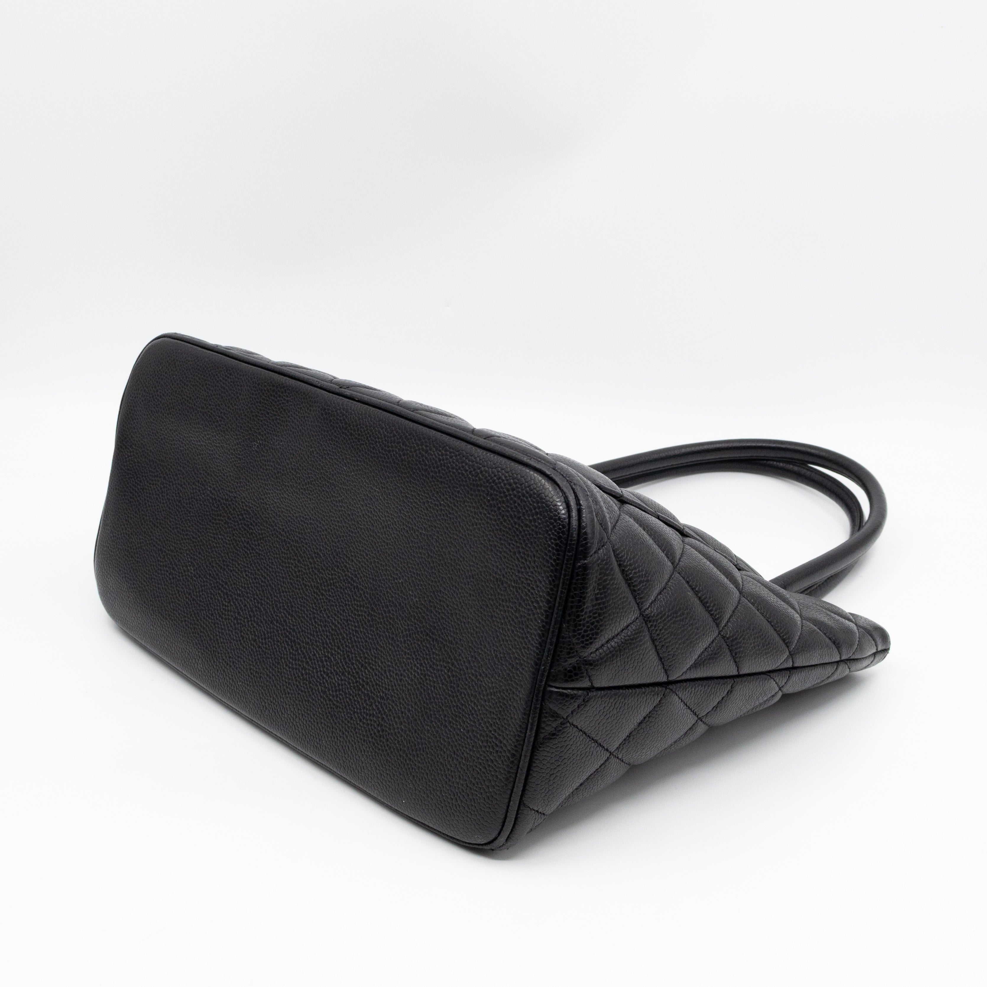 Médaillon Black Caviarskin