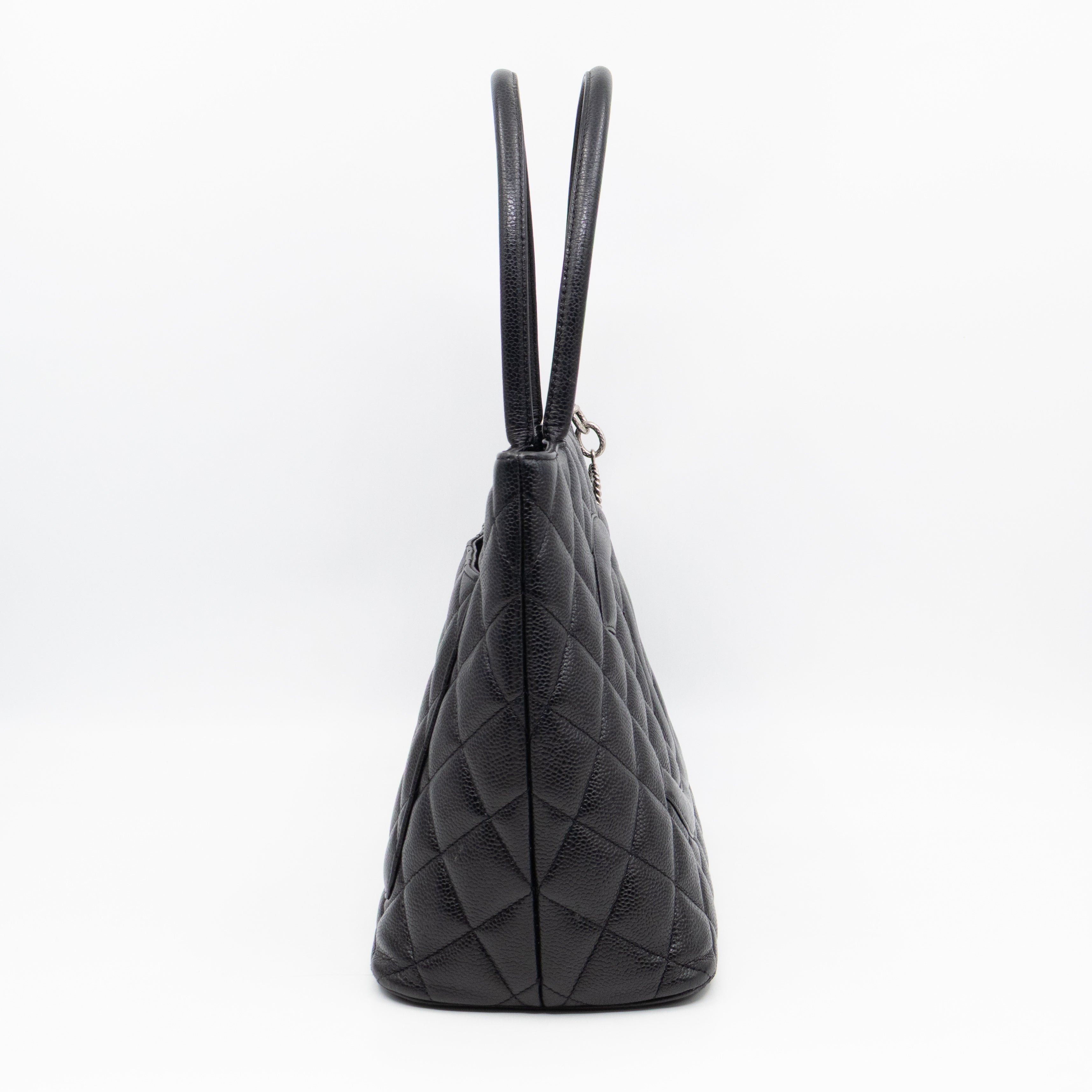 Médaillon Black Caviarskin