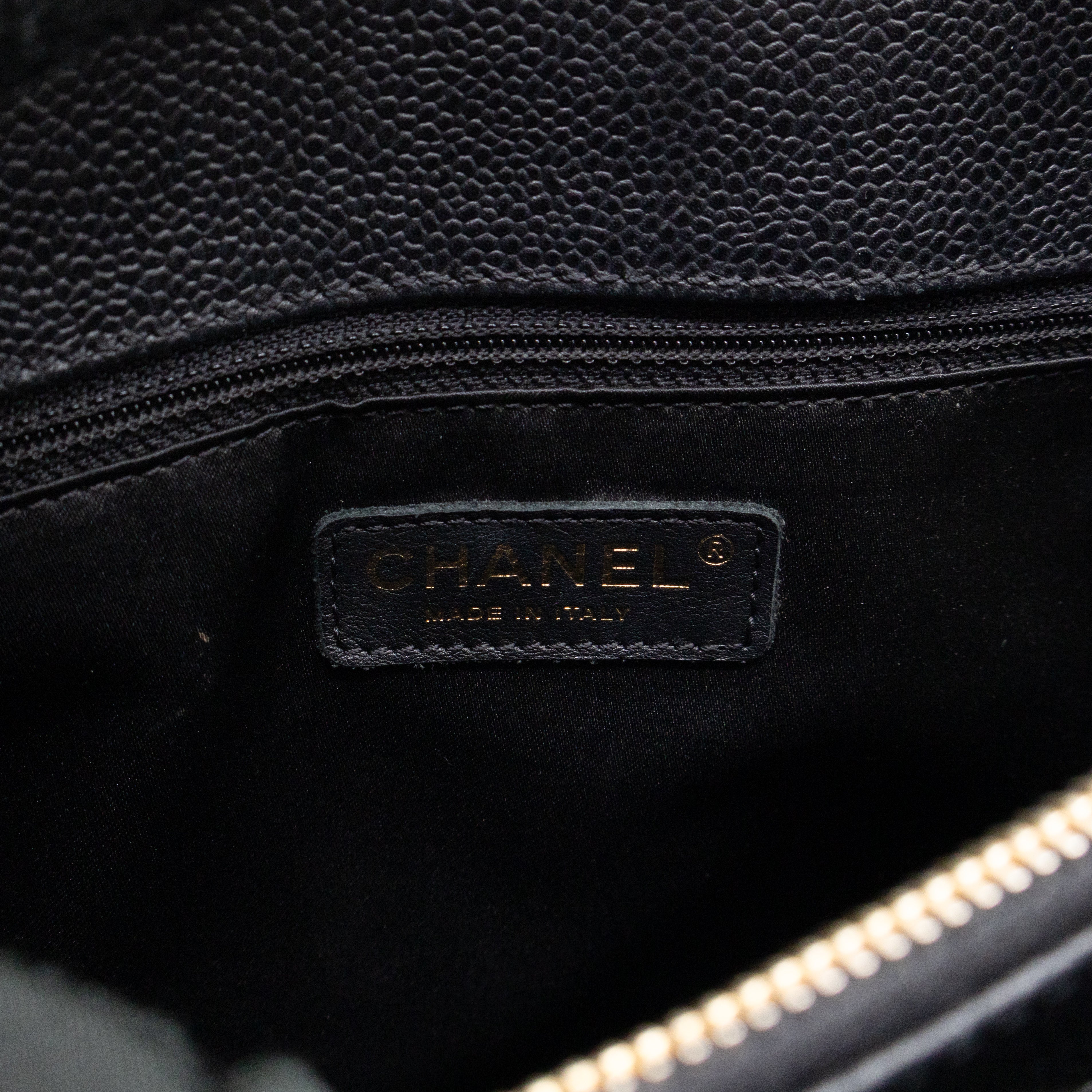 GST Grand Shopping Tote Black Caviar Gold