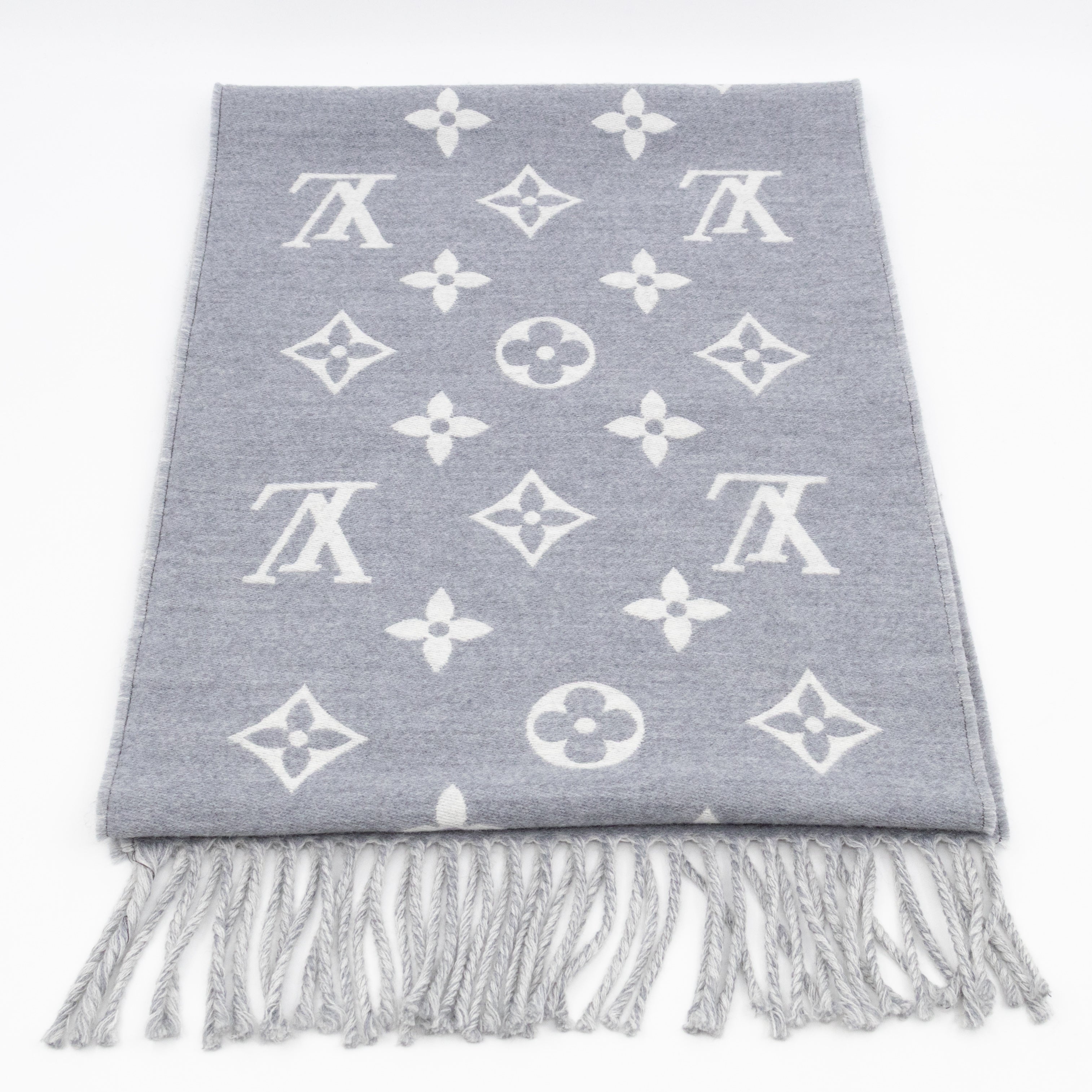 All About Monogram Scarf Gris Clair
