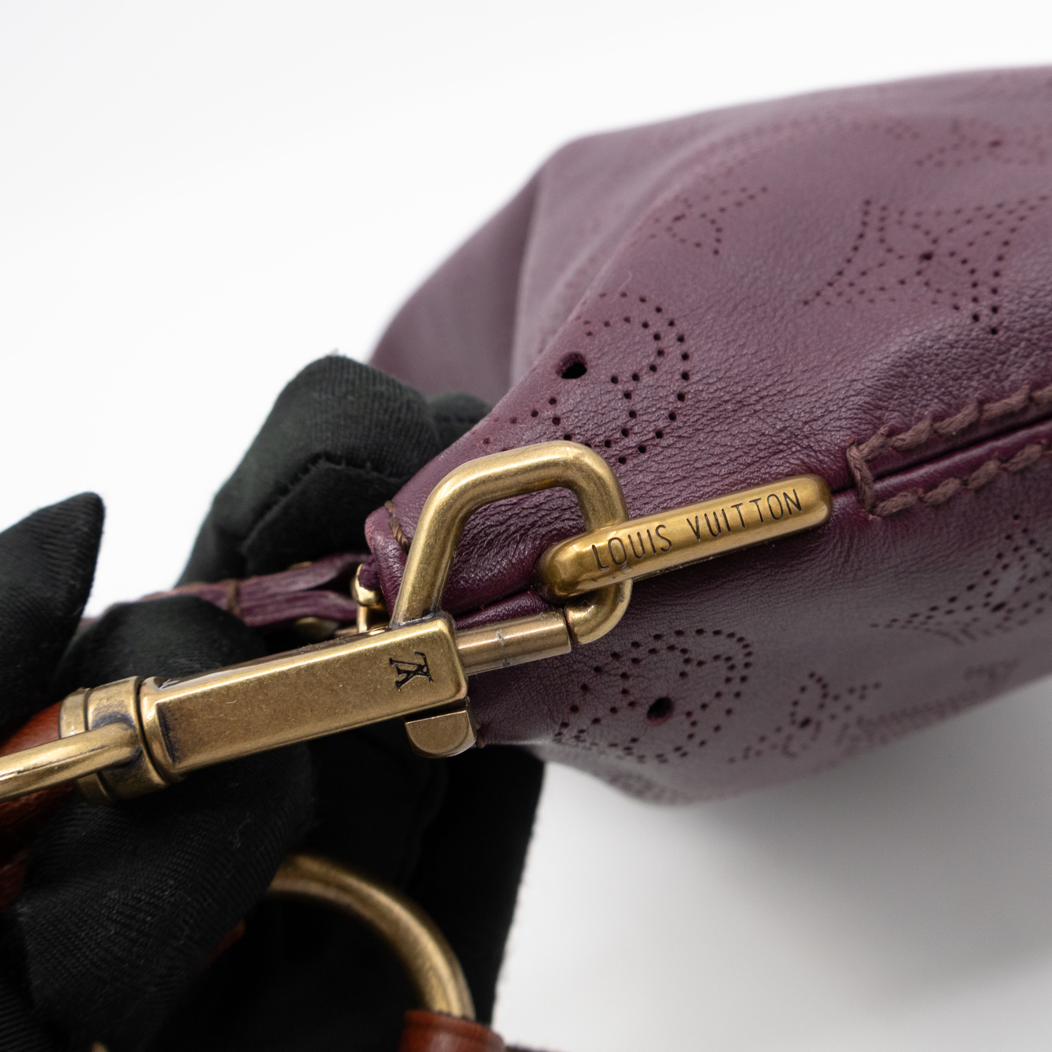 Pochette Onatah Mahina Leather Aubergine