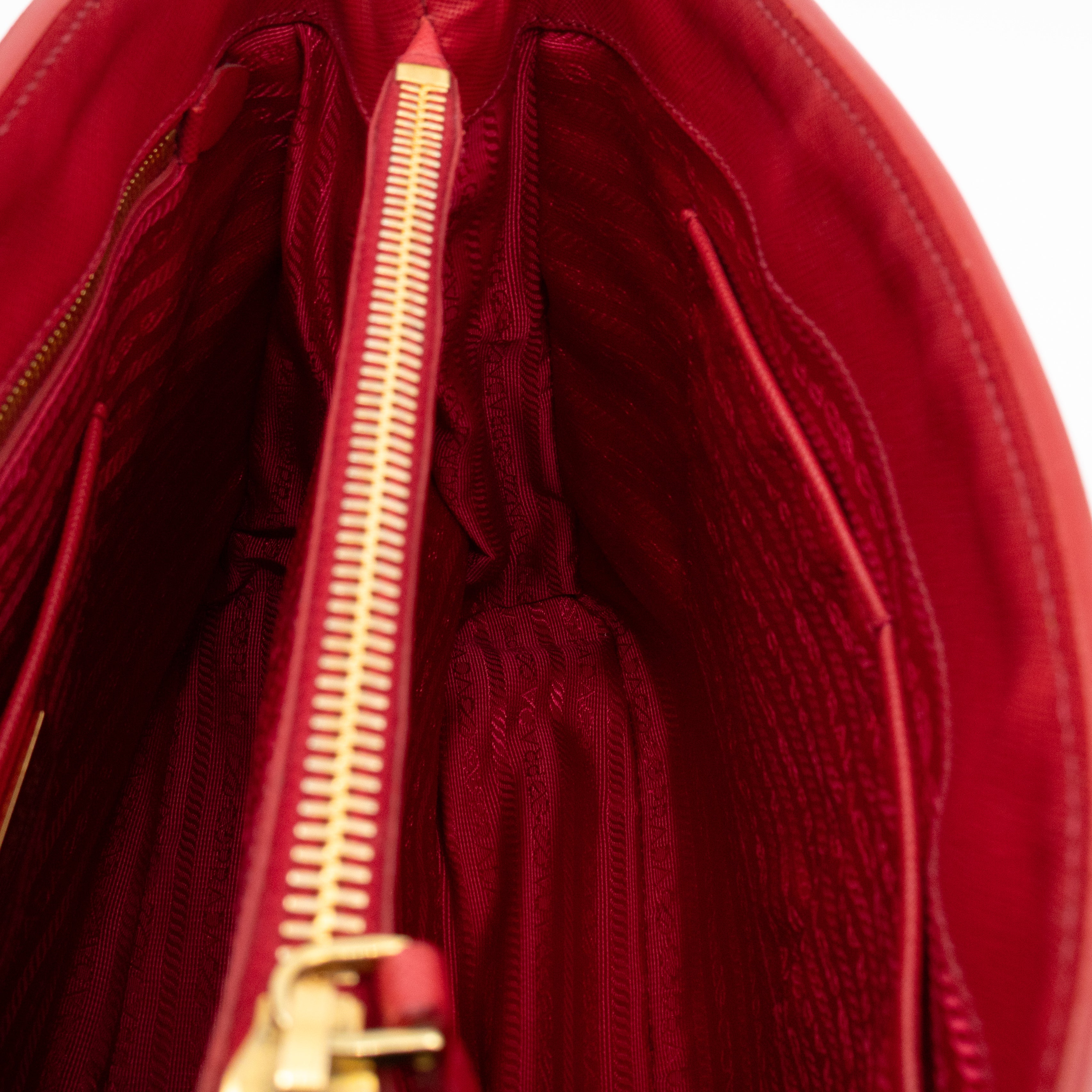 Parabole Shopping Tote Red Saffiano Leather