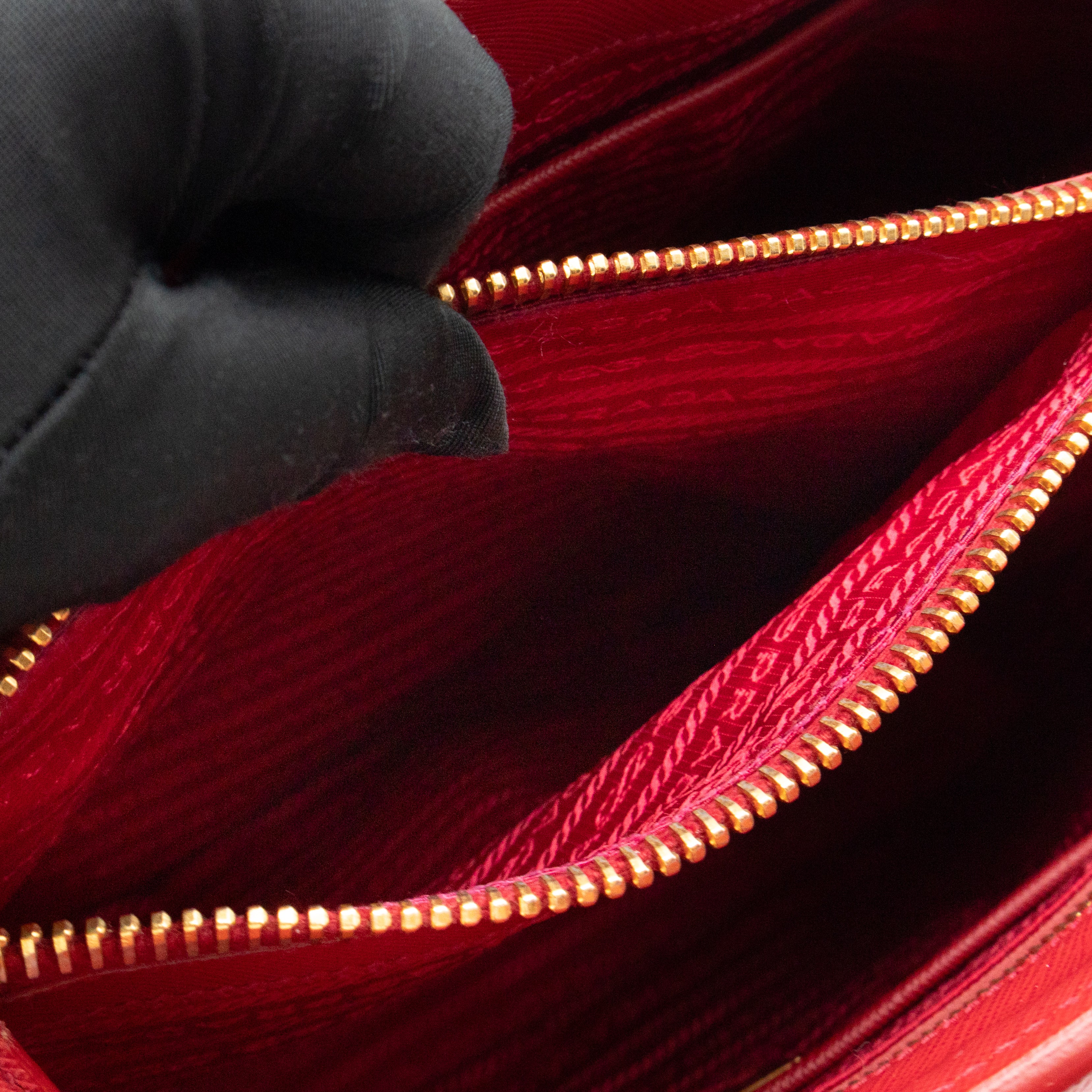 Parabole Shopping Tote Red Saffiano Leather
