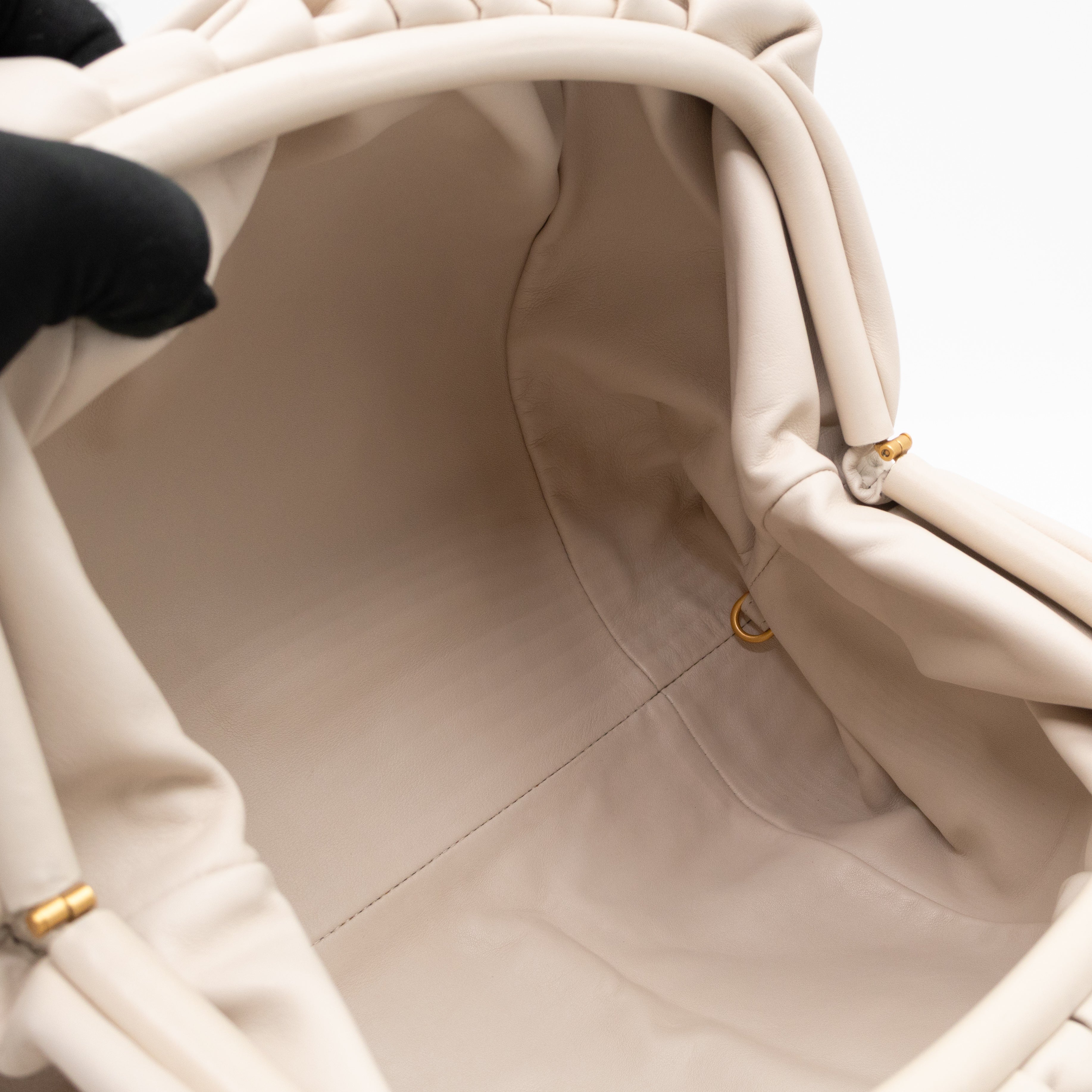 The Pouch Smooth Beige Leather