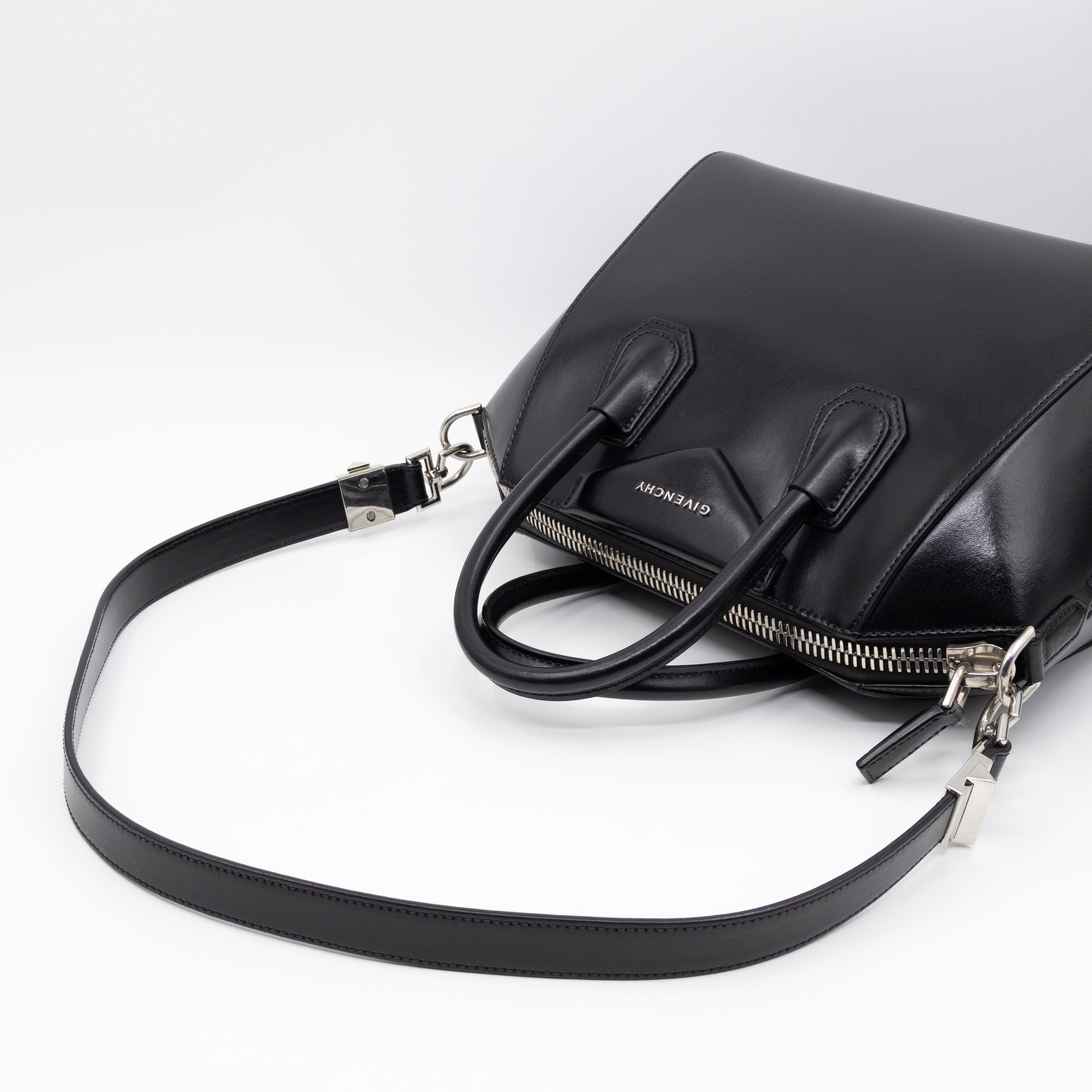 Antigona Small Black Leather