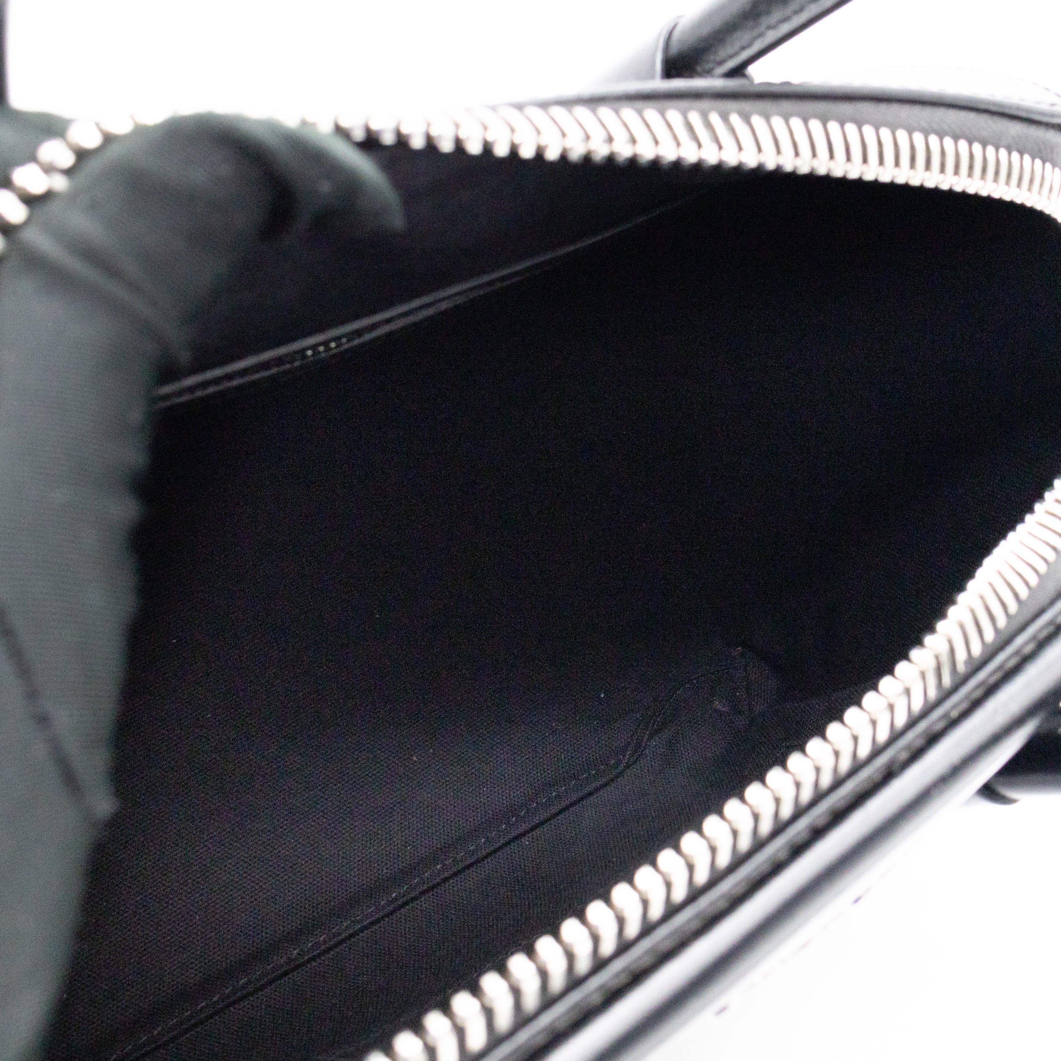 Antigona Small Black Leather