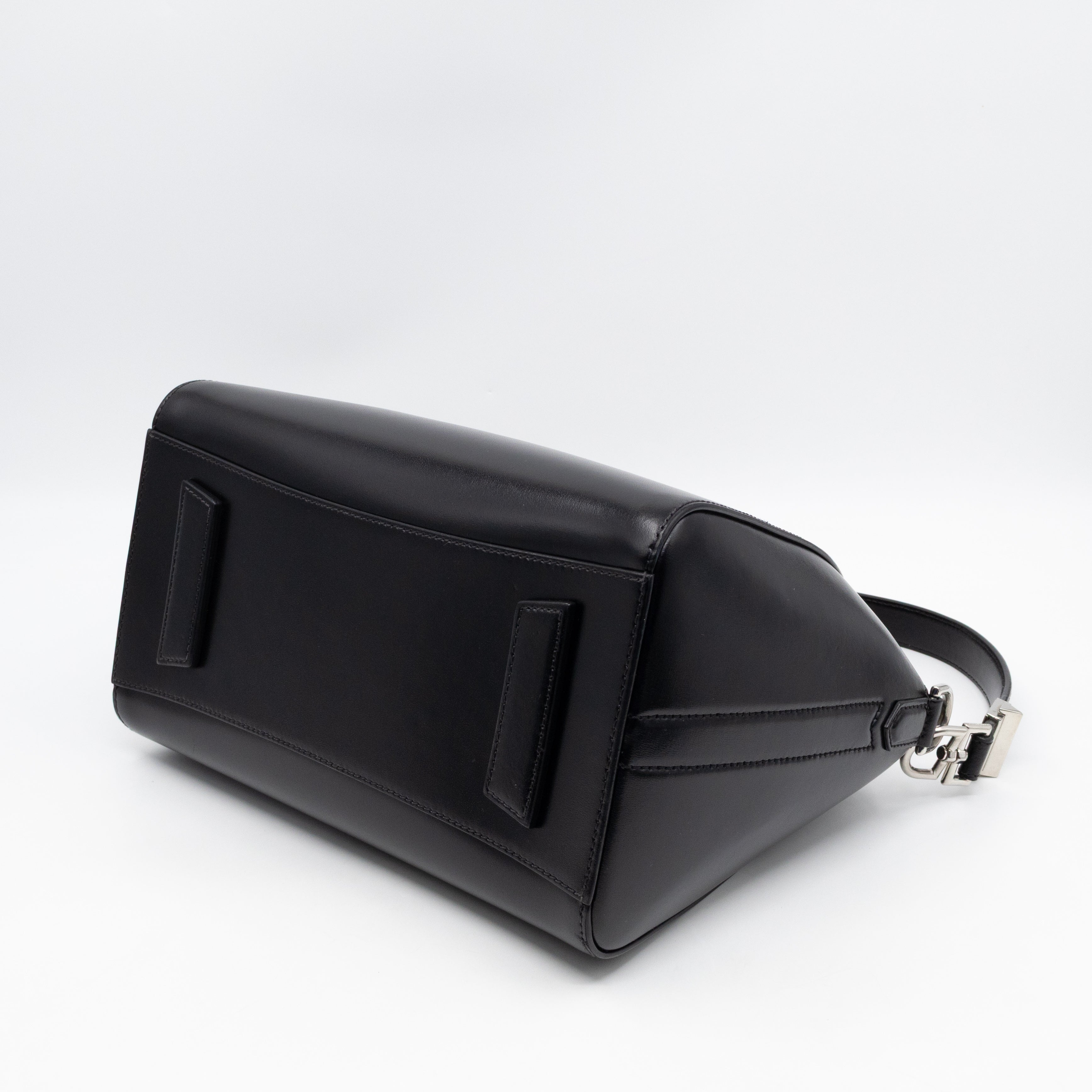 Antigona Small Black Leather